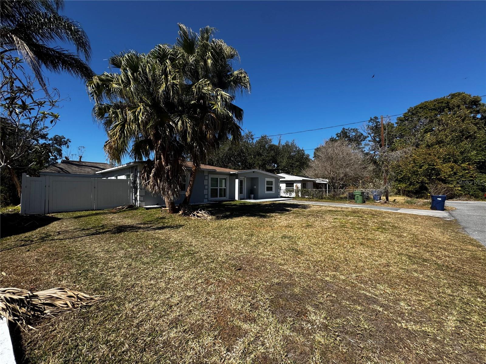 6914 N Ola Ave Property Photo 6