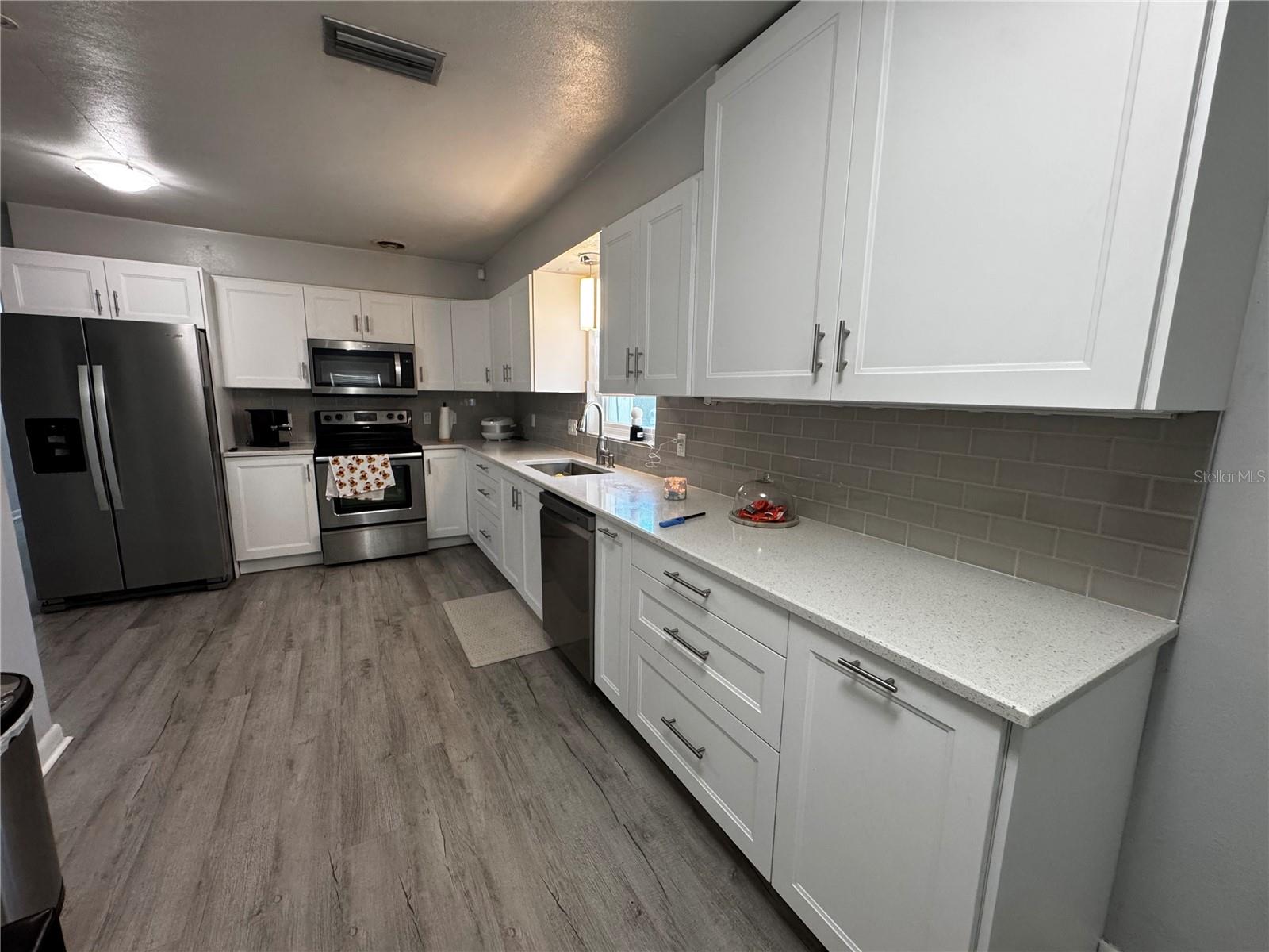 6914 N Ola Ave Property Photo 17