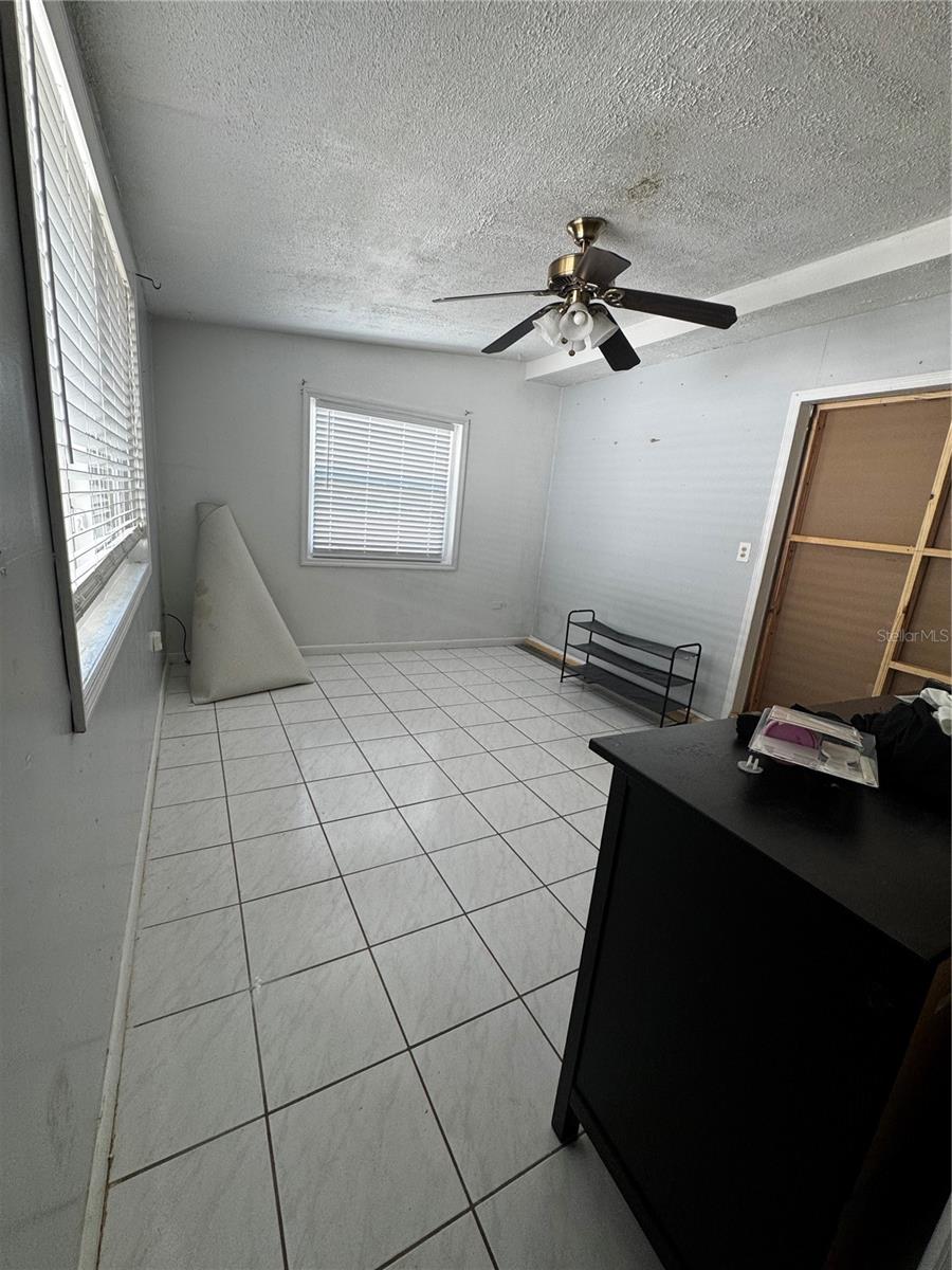 6914 N Ola Ave Property Photo 23