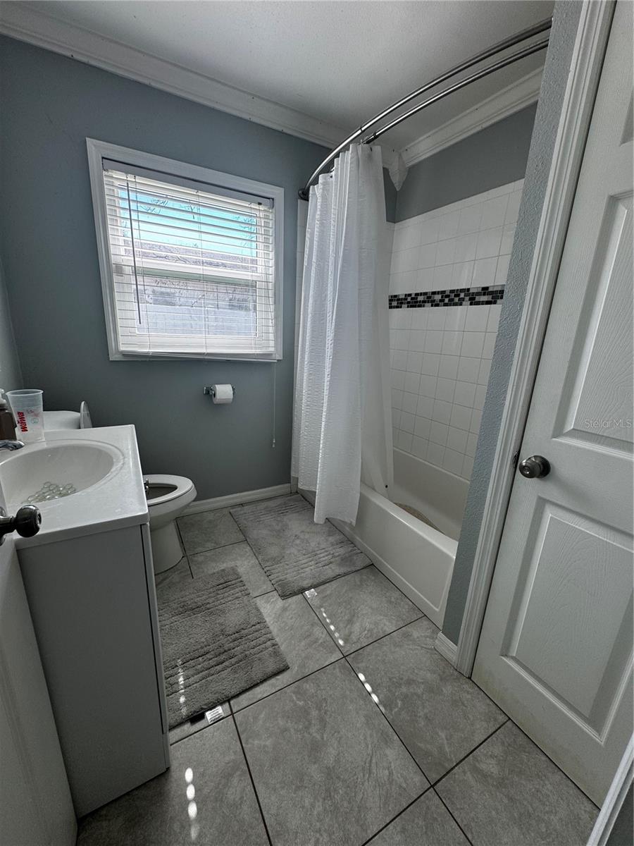 6914 N Ola Ave Property Photo 26