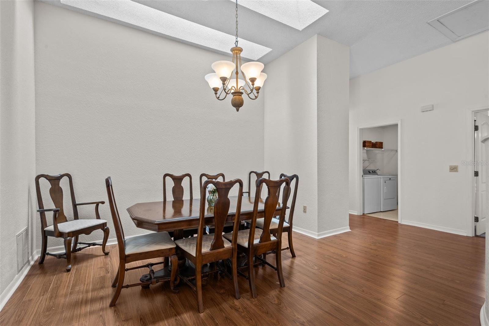 2014 Golfview Dr #2014 Property Photo 3