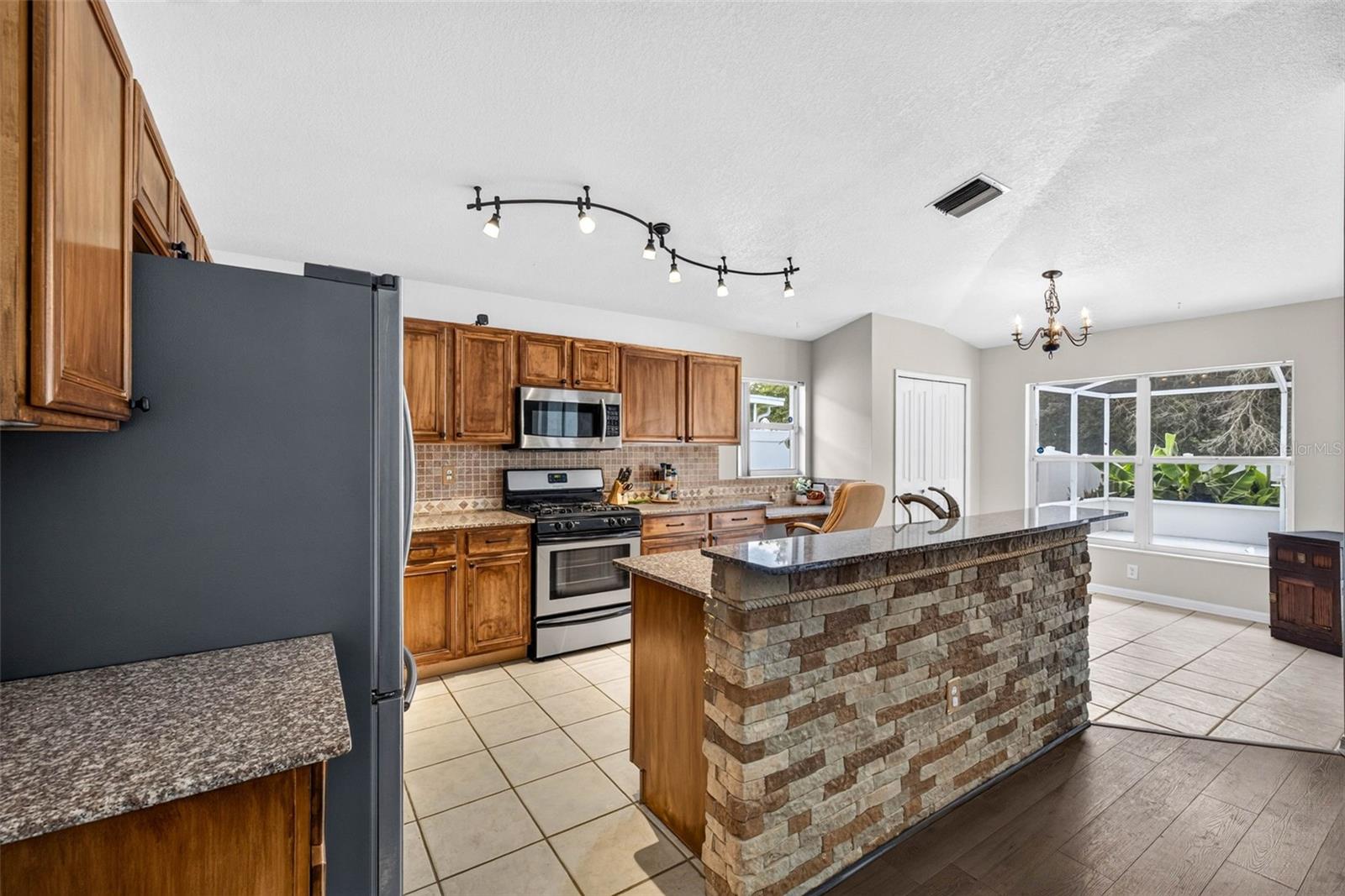 29454 Crossland Dr Property Photo 16