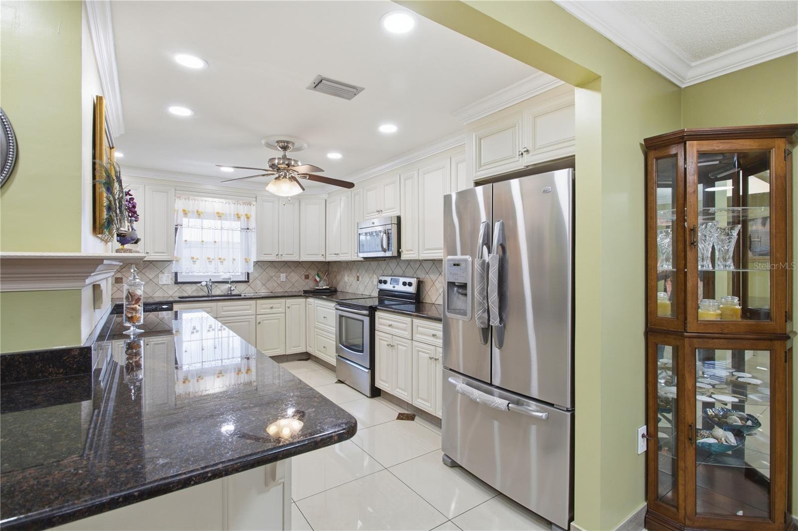 1636 S Lake Ave #1 Property Photo 7