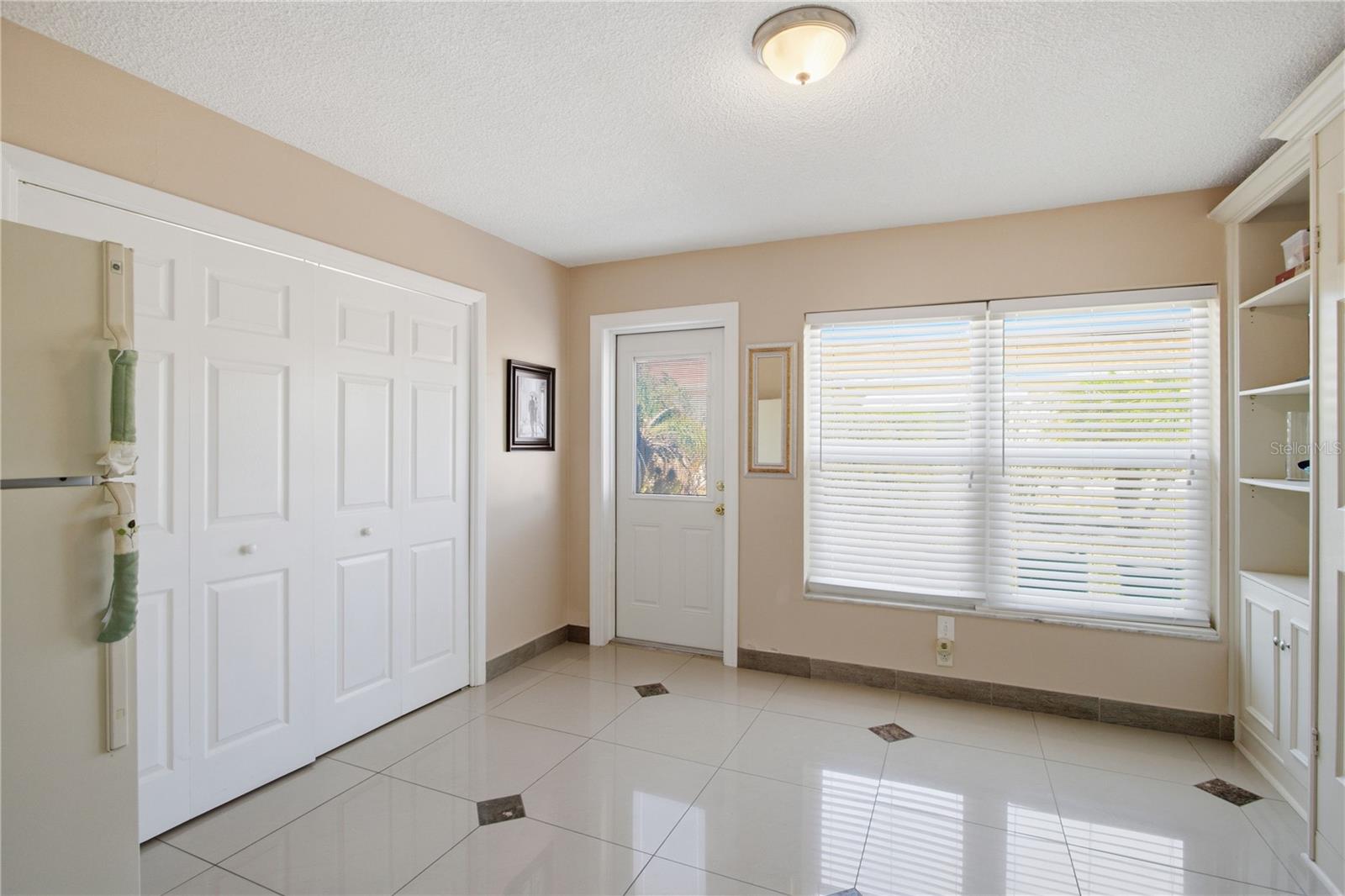 1636 S Lake Ave #1 Property Photo 17