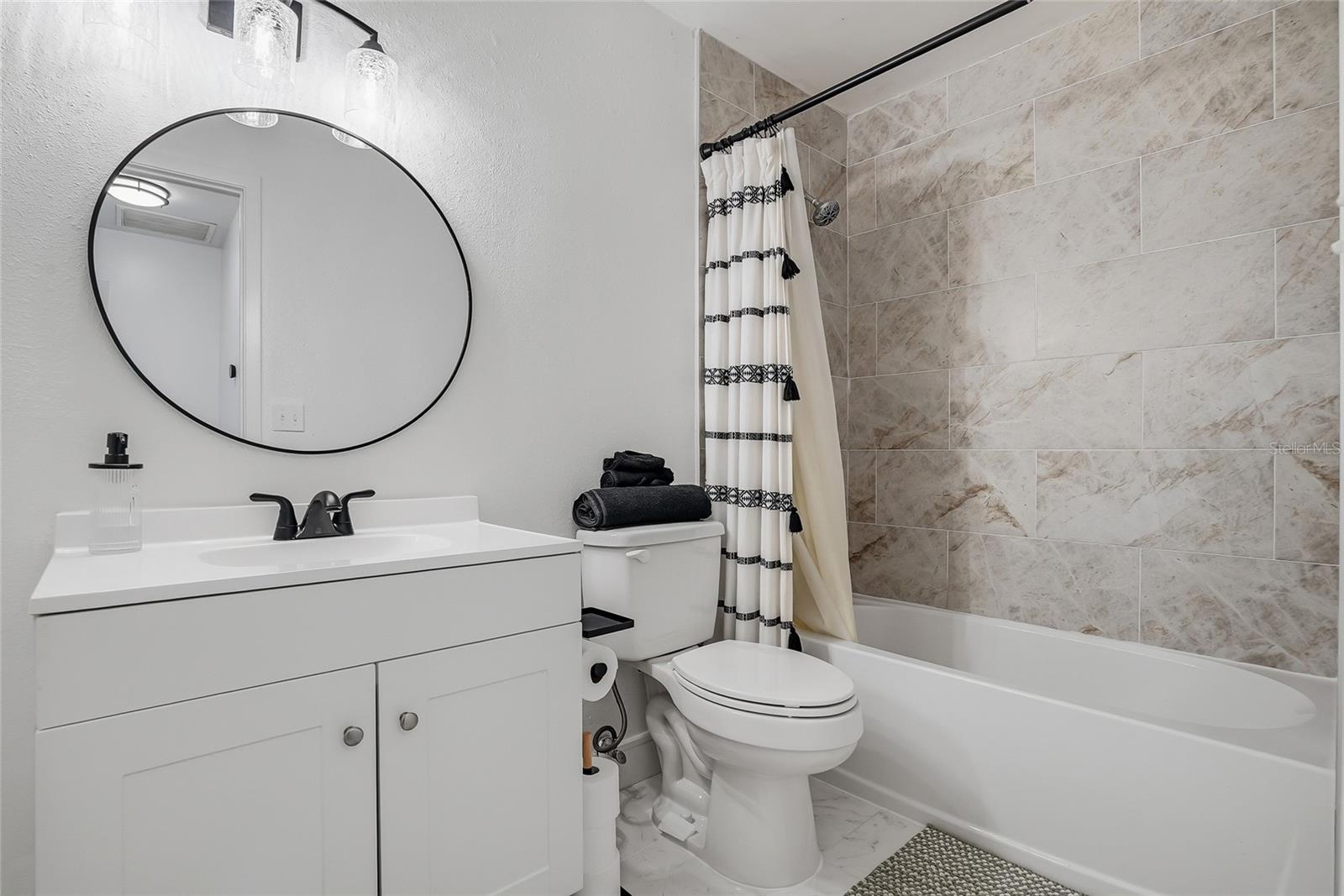 8602 Champlain Ct #90 Property Photo 15