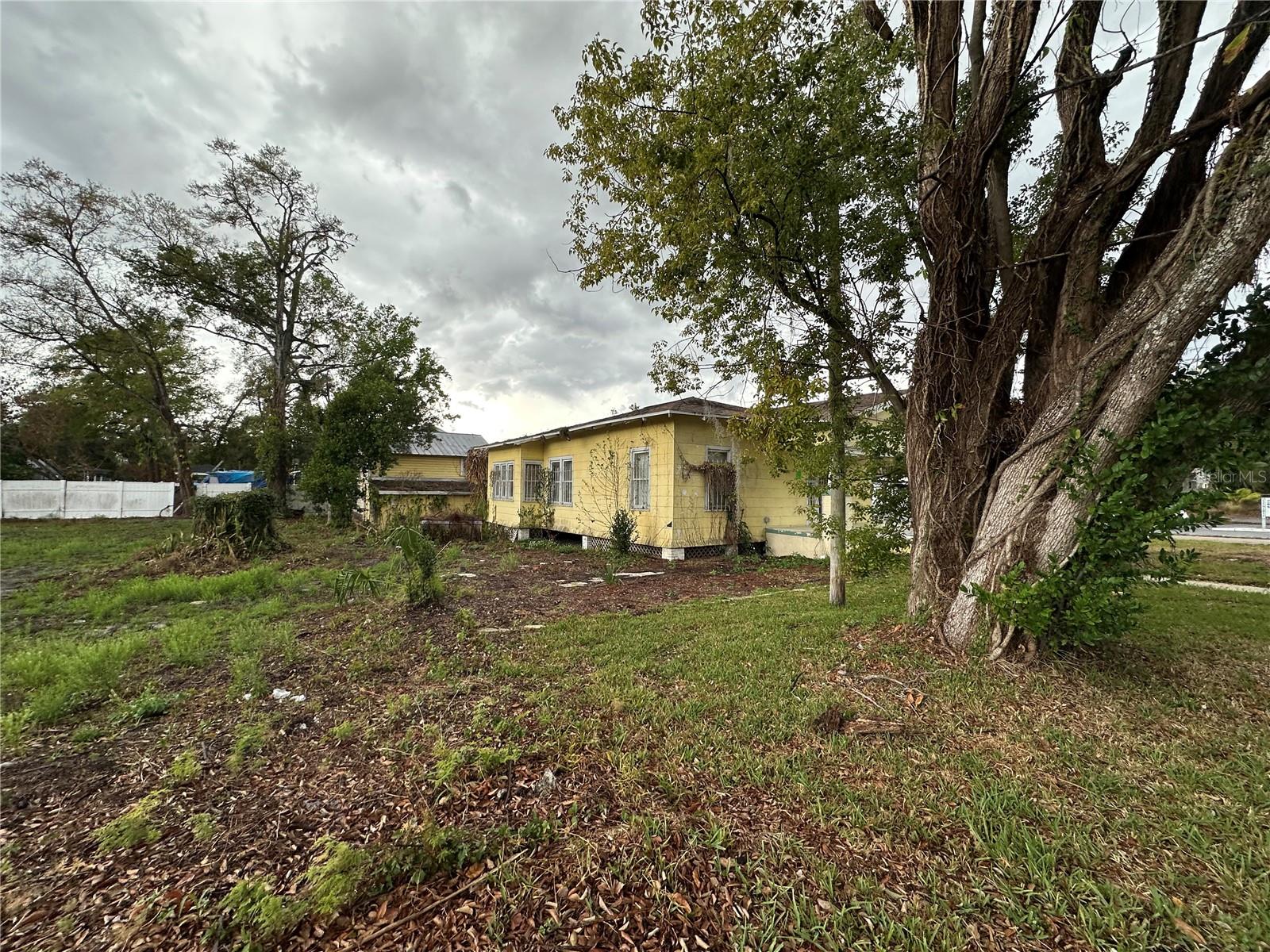 3210 N Tampa St Property Photo 4