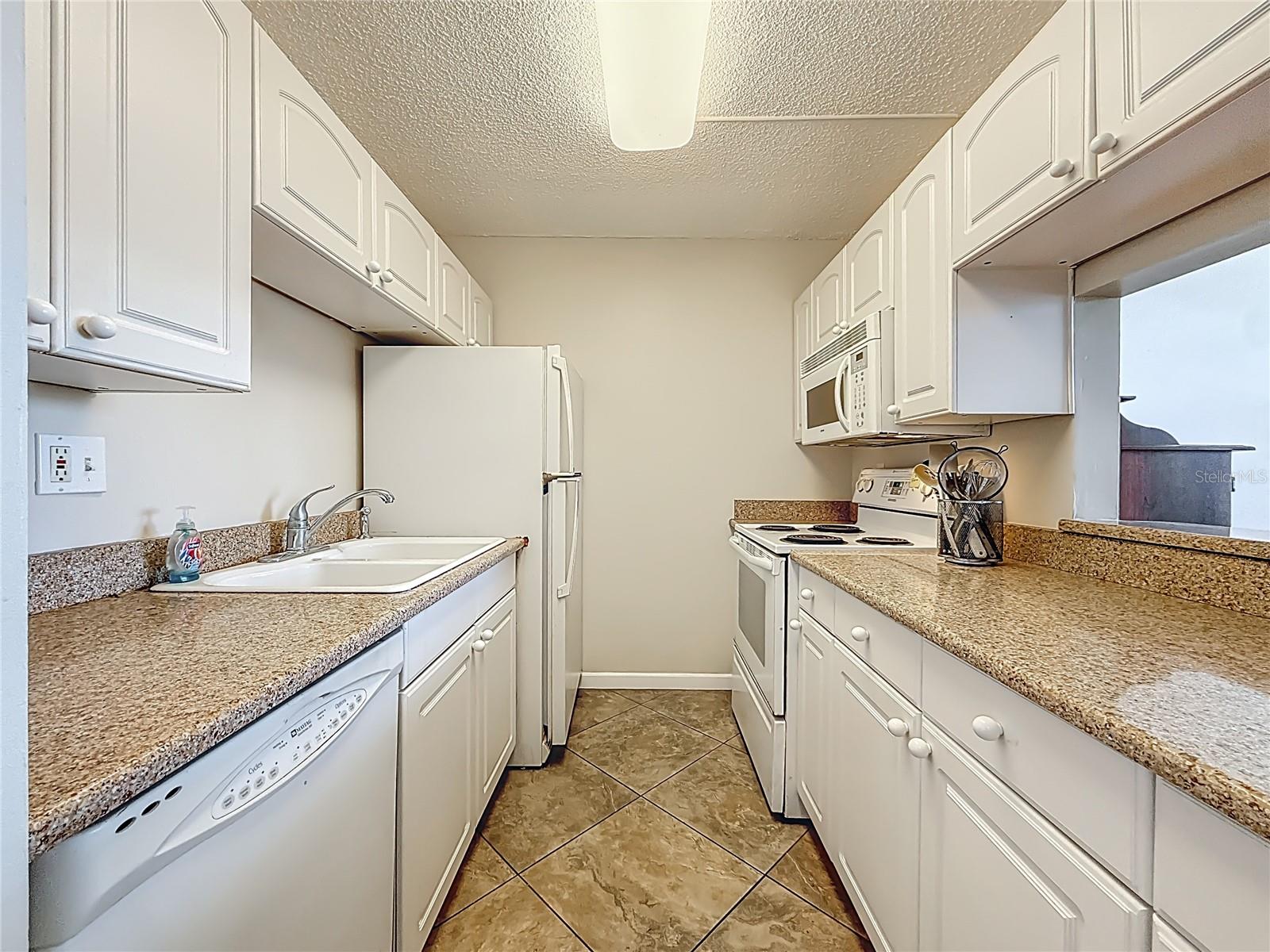 7401 Bay Island Dr S #232 Property Photo 7