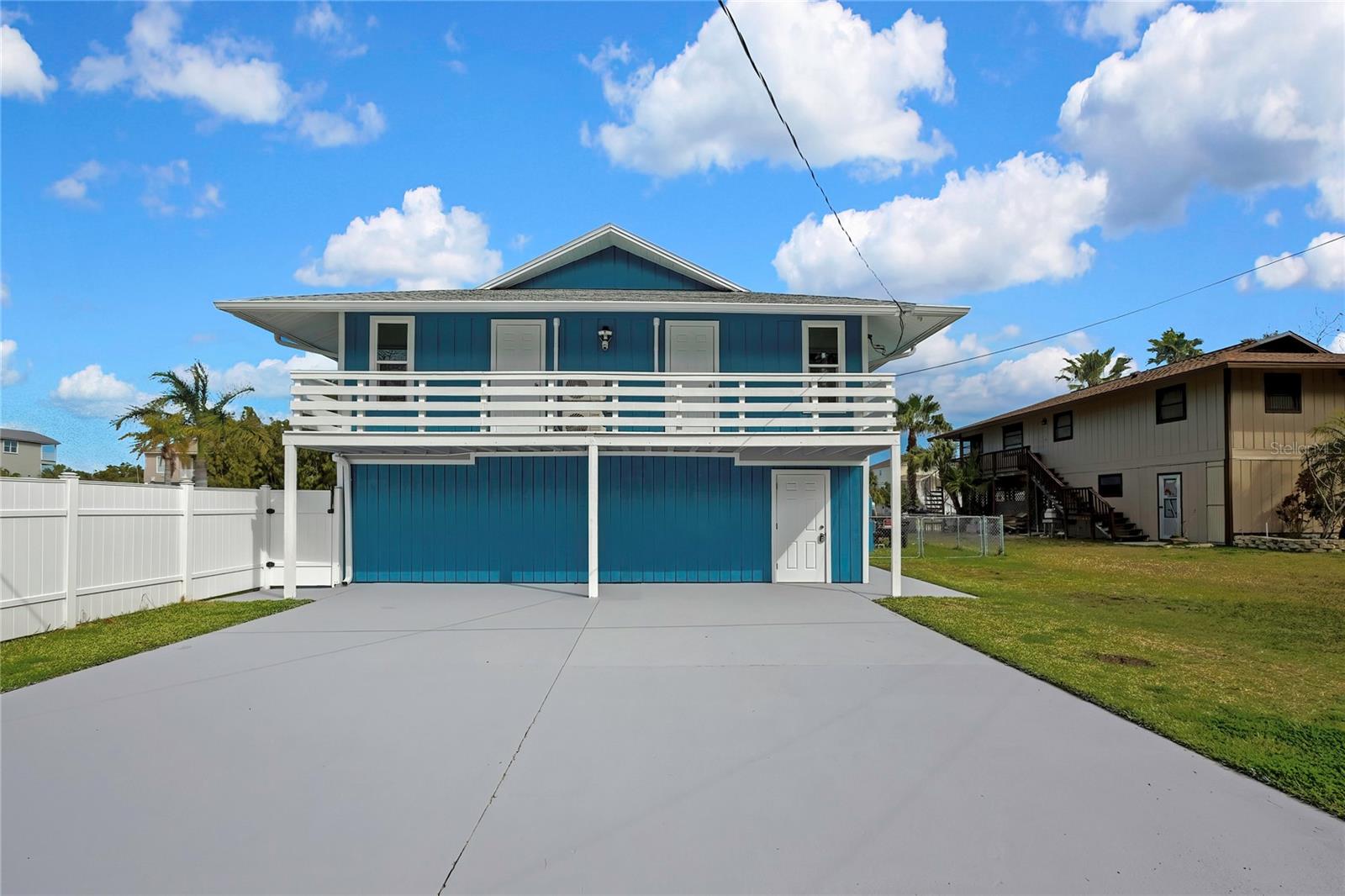 6703 Seaview Blvd Property Photo 1