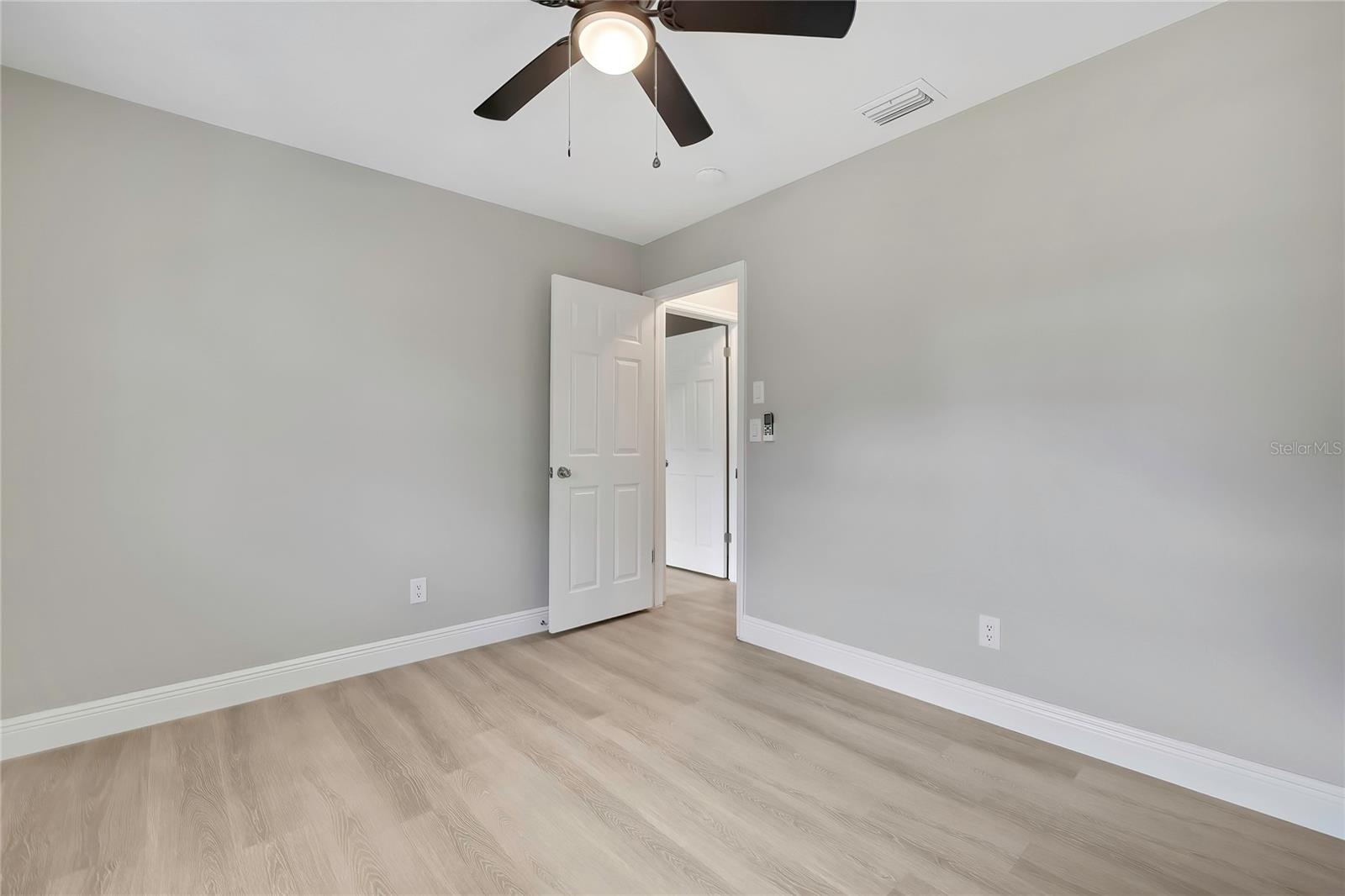 6703 Seaview Blvd Property Photo 29