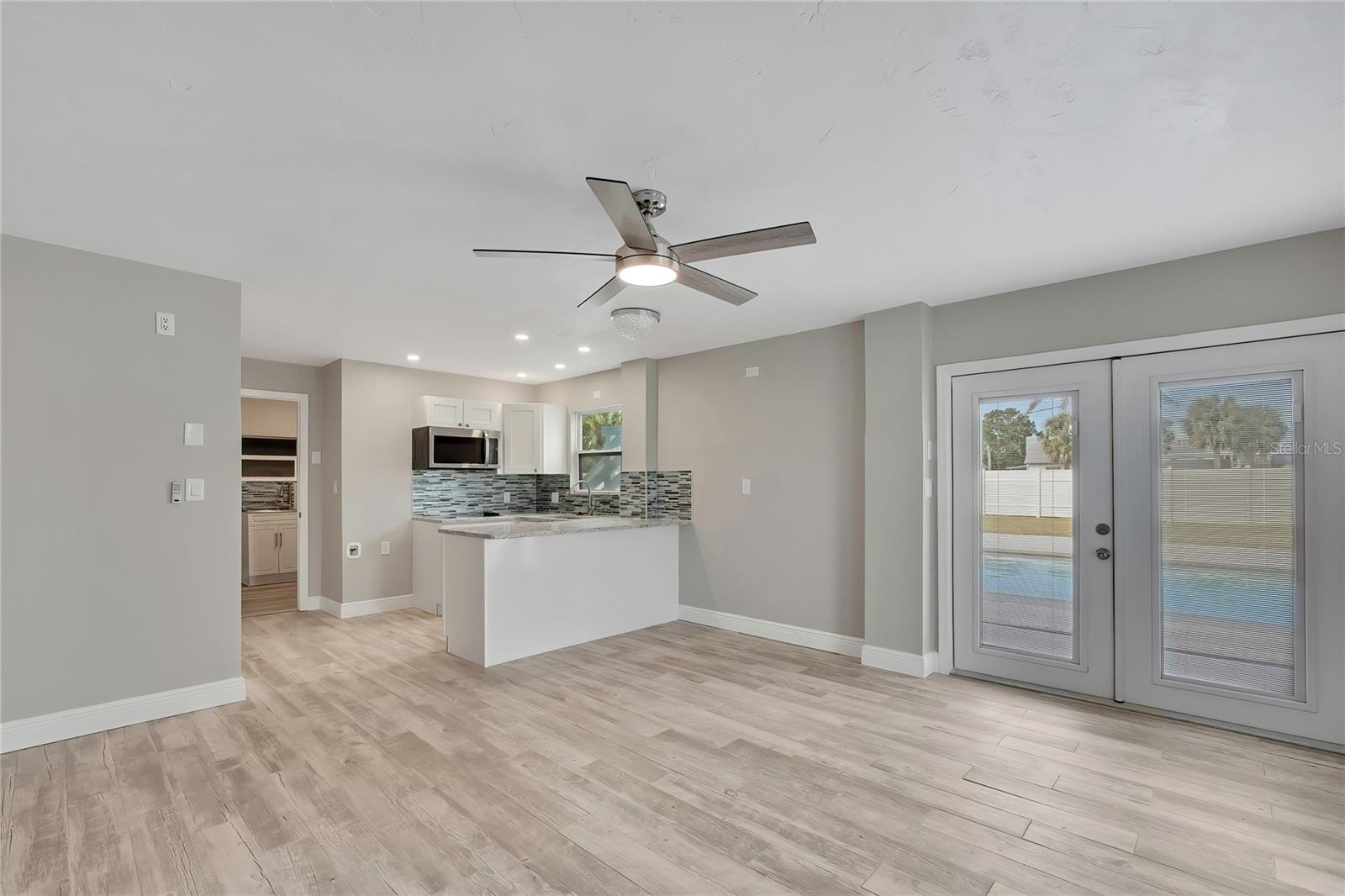 6703 Seaview Blvd Property Photo 53