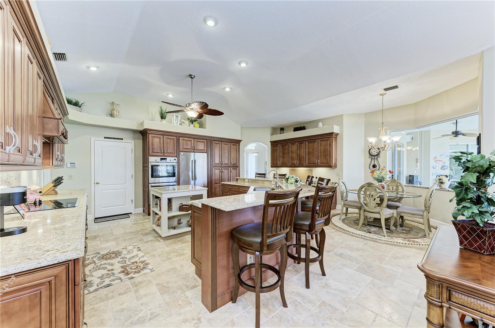 8315 Eagle Xing Property Photo 4