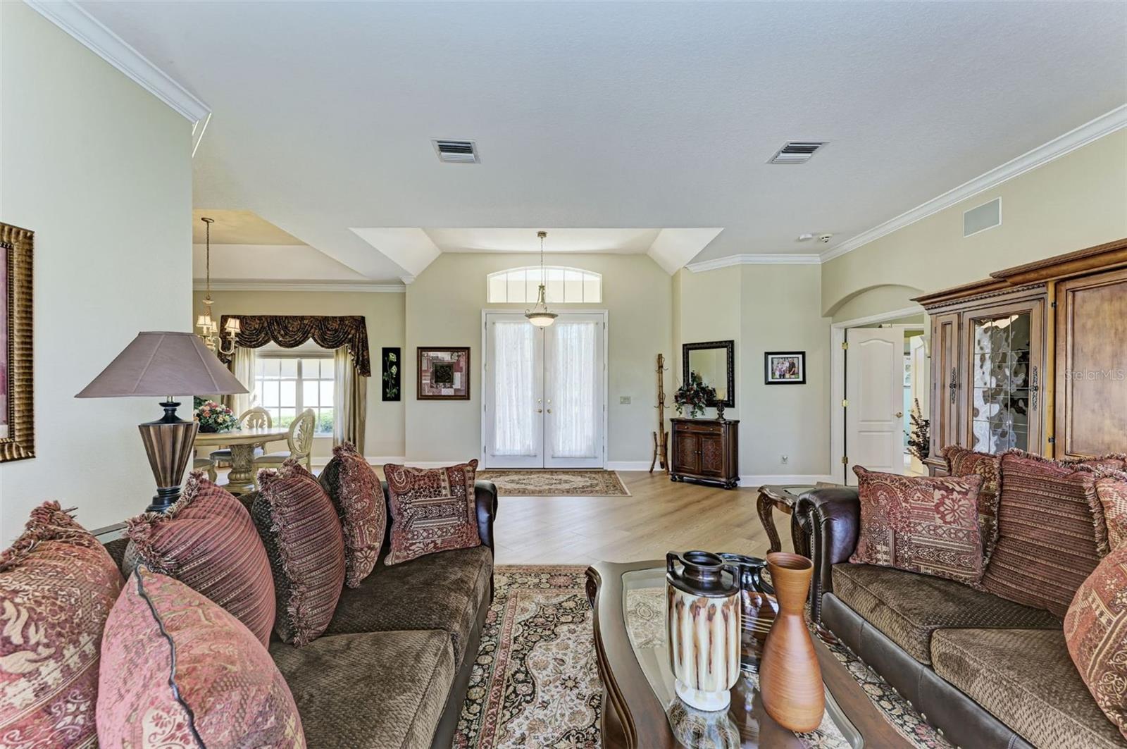 8315 Eagle Xing Property Photo 22
