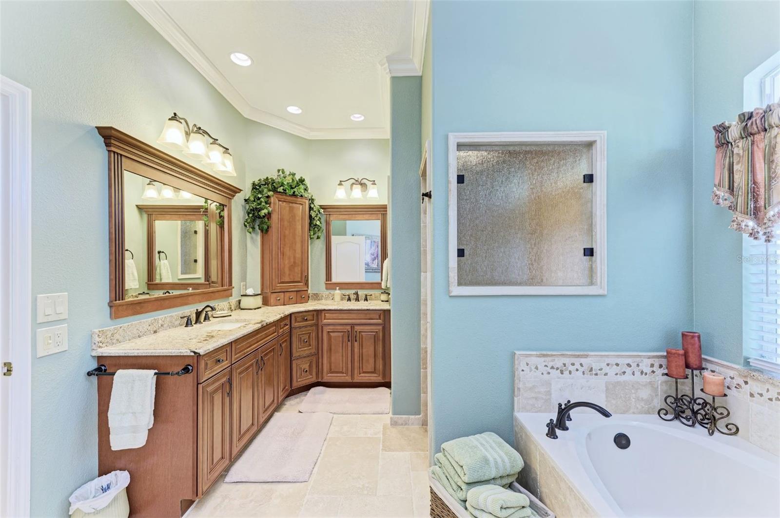 8315 Eagle Xing Property Photo 33