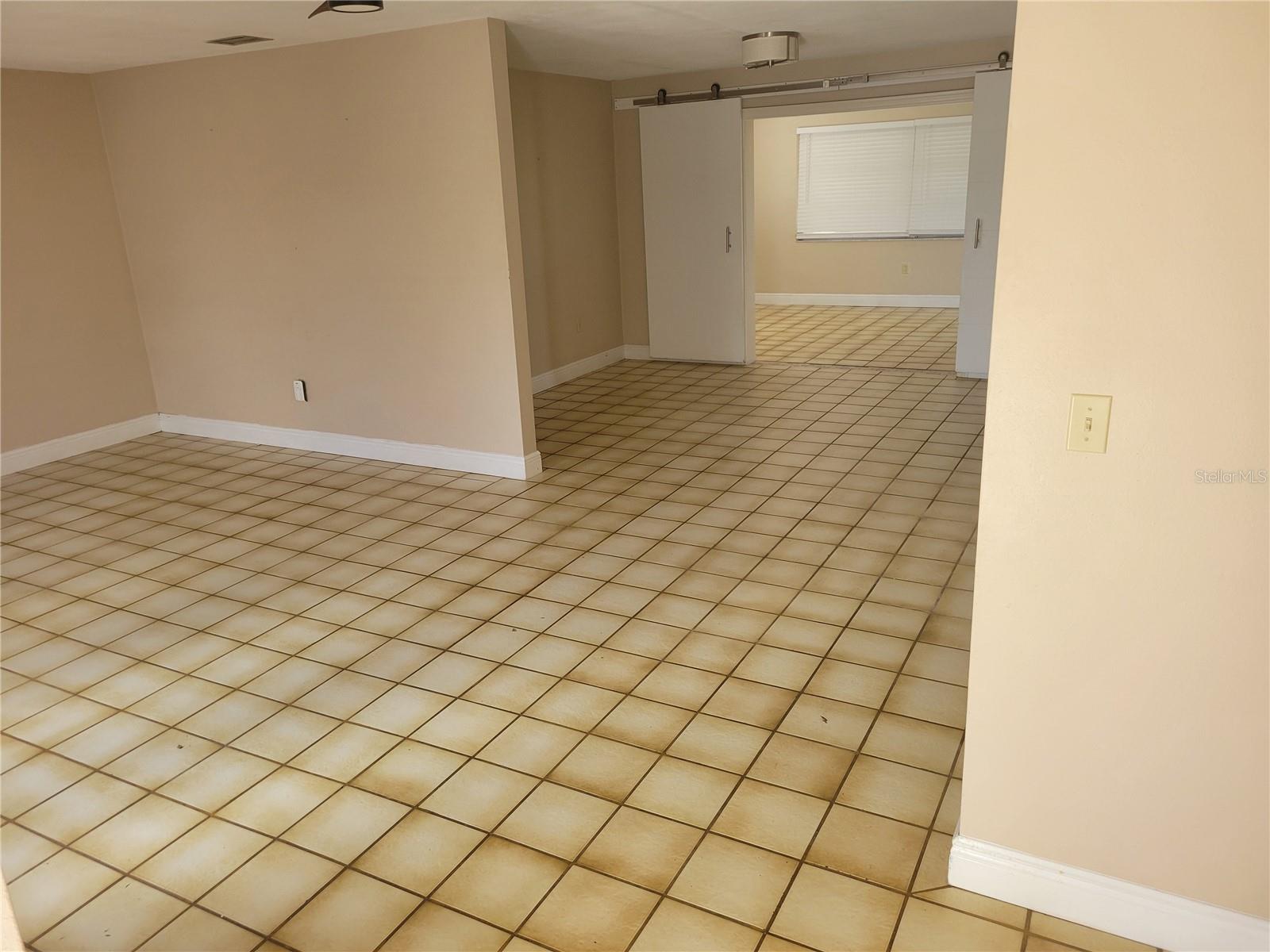 7530 Judith Crescent Cres Property Photo 5