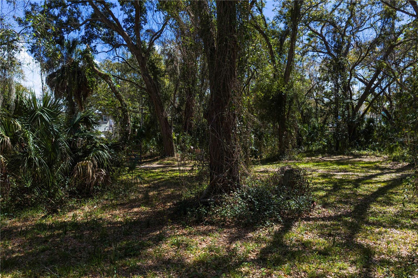8004 Bay Dr Property Photo 10