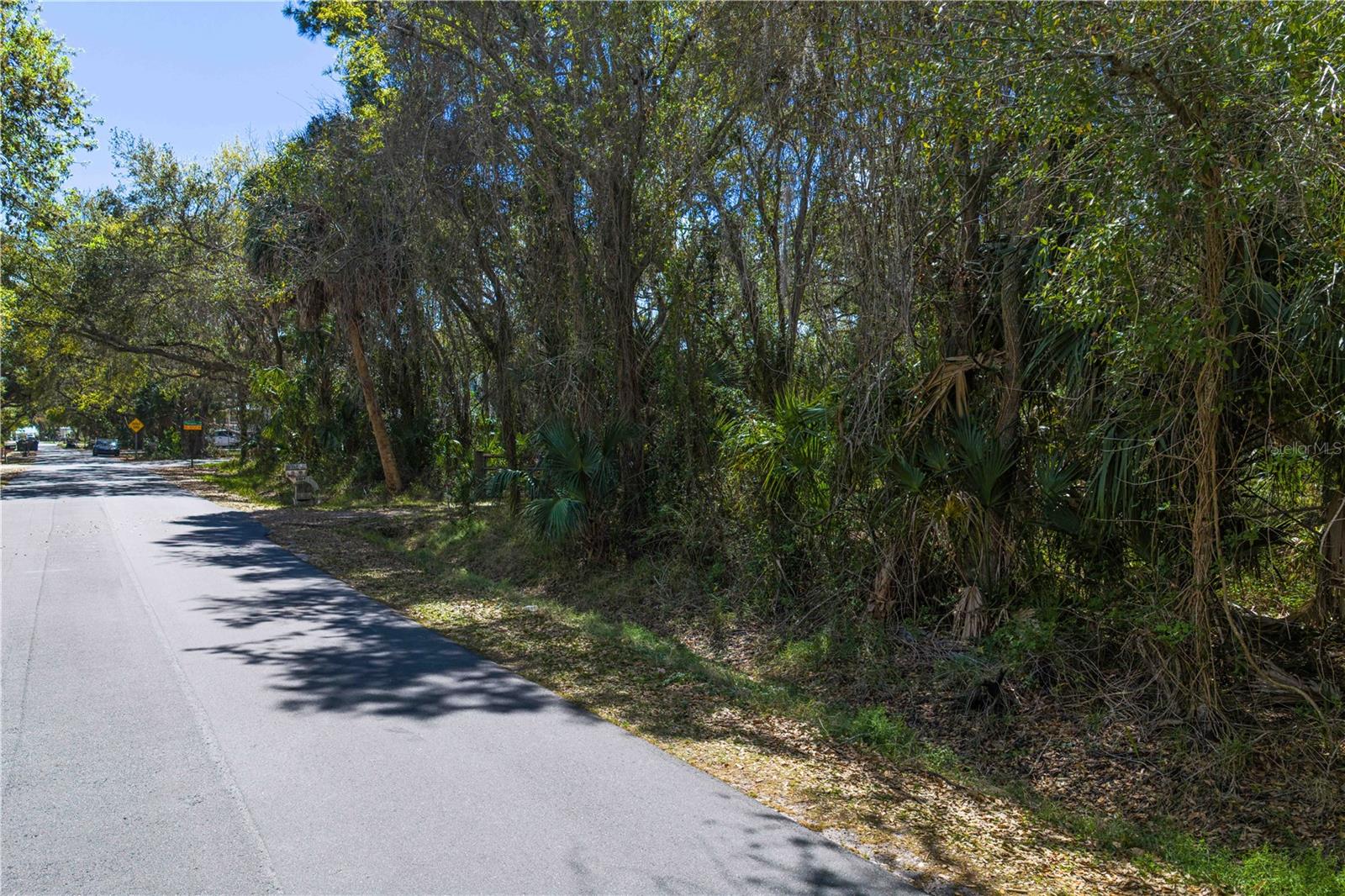8004 Bay Dr Property Photo 15