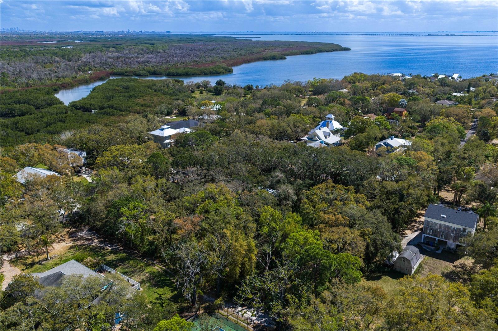 8004 Bay Dr Property Photo 18