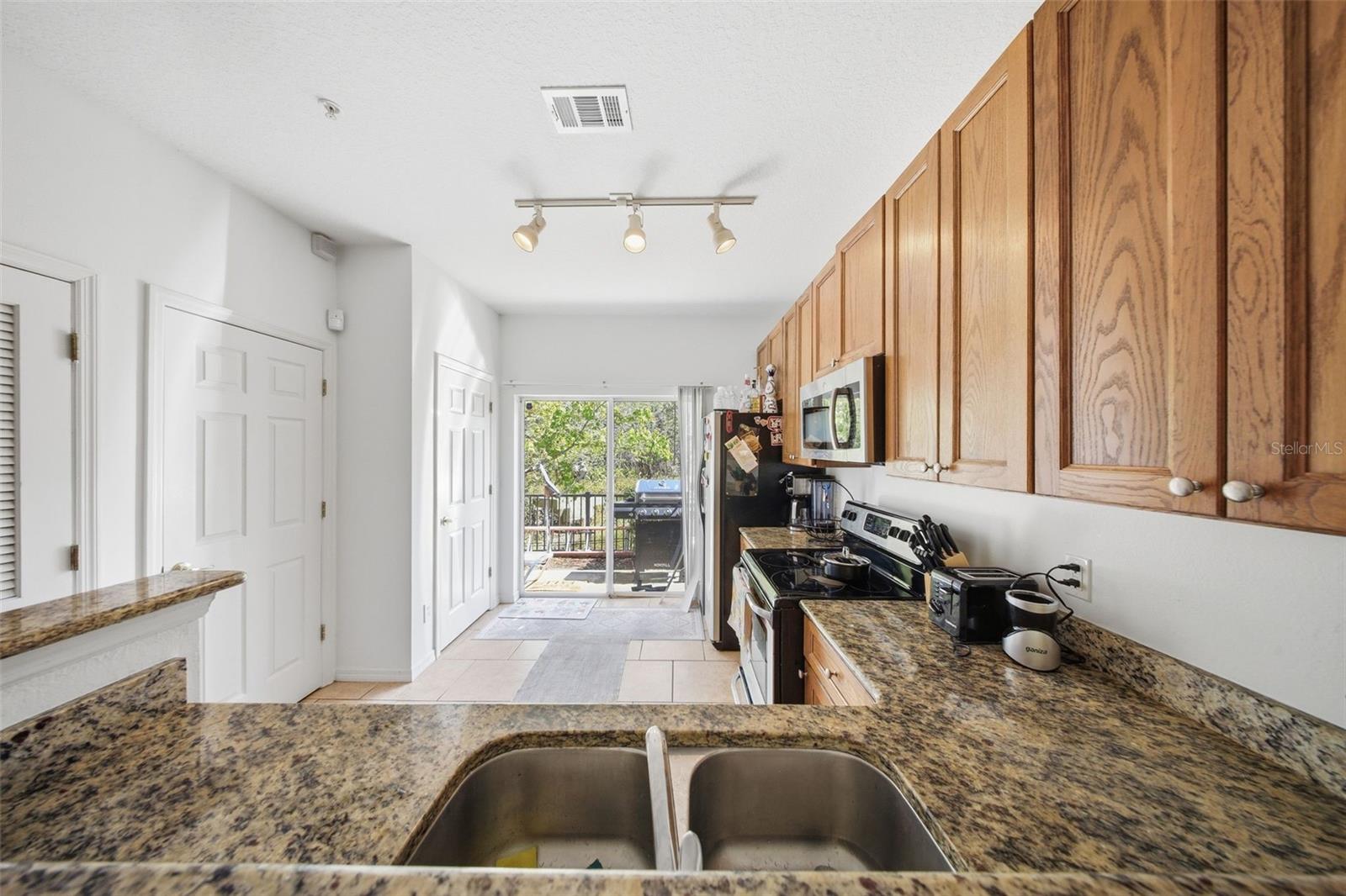 10190 Regent Park Dr #2103 Property Photo 10