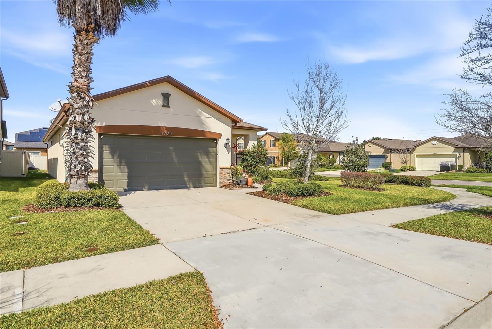 1724 Passage Key Ln Property Photo 2