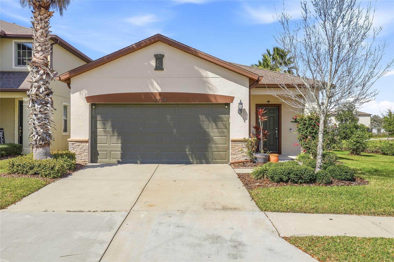 1724 Passage Key Ln Property Photo 3