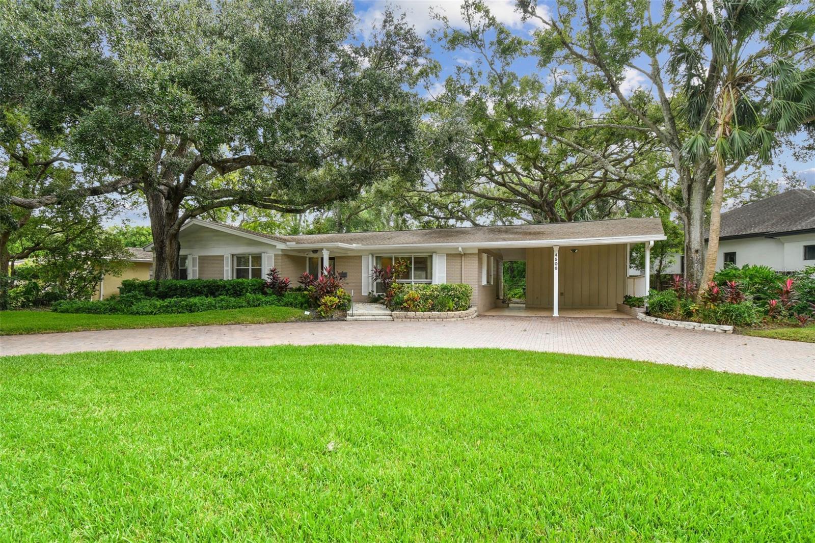 4508 Henderson Blvd Property Photo 3
