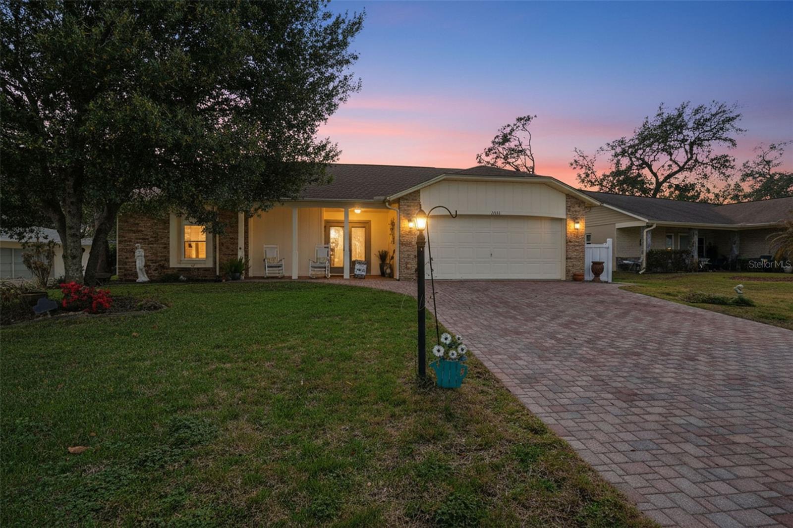 2658 ROYAL RIDGE DR Property Photo 1
