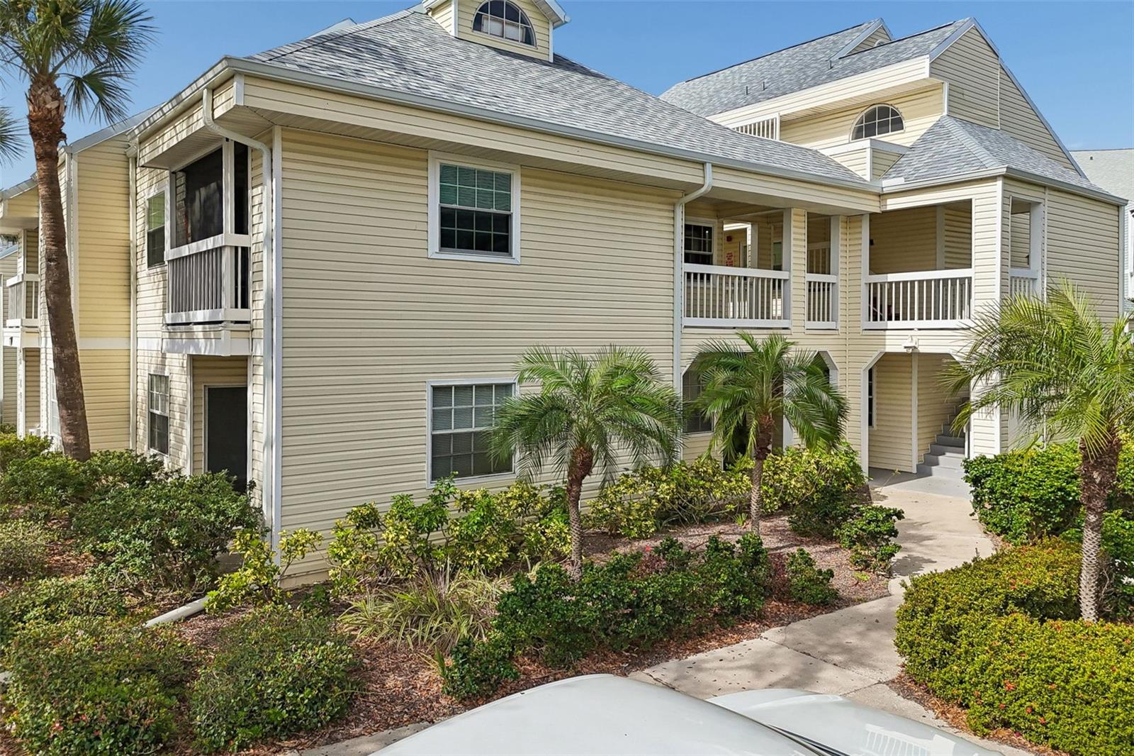 6915 STONES THROW CIR N #3106 Property Photo 1