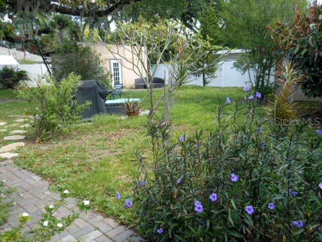 2925 W Paris St Property Photo 19