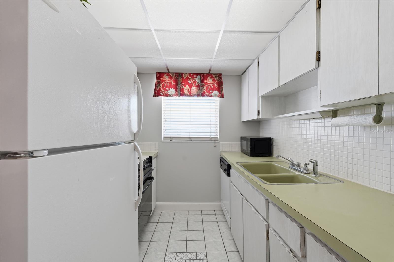 2750 E Bay Dr #14e Property Photo 15