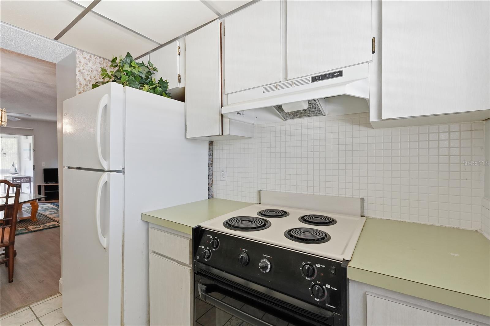 2750 E Bay Dr #14e Property Photo 16