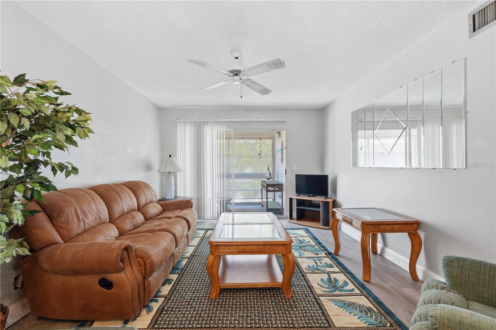 2750 E Bay Dr #14e Property Photo 18