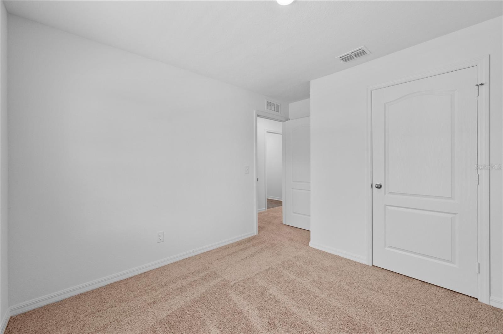 576 Bay Leaf Dr Property Photo 22
