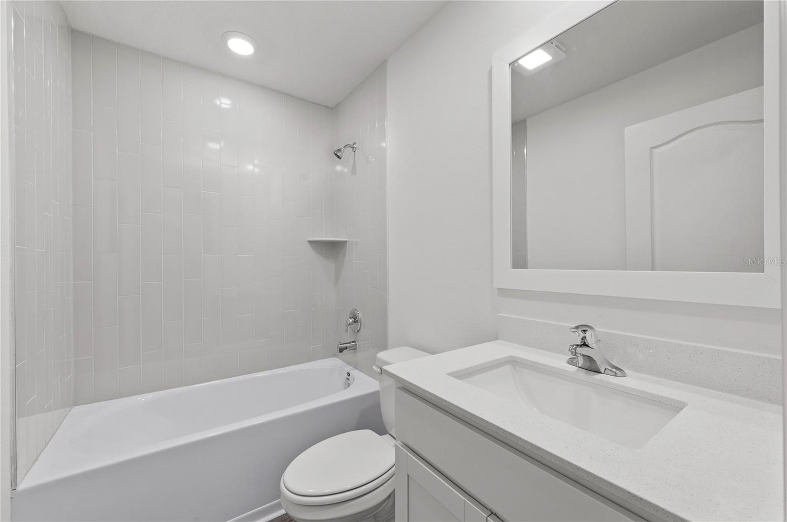 560 Bay Leaf Dr Property Photo 23