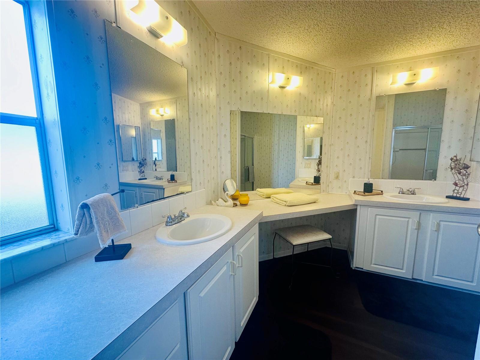 1100 Belcher Rd S #406 Property Photo 8