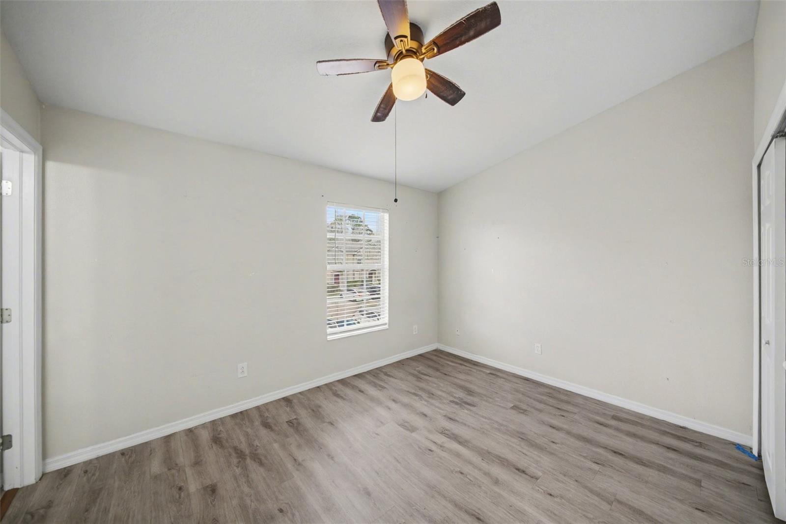 1246 Charlesworth Dr Property Photo 17