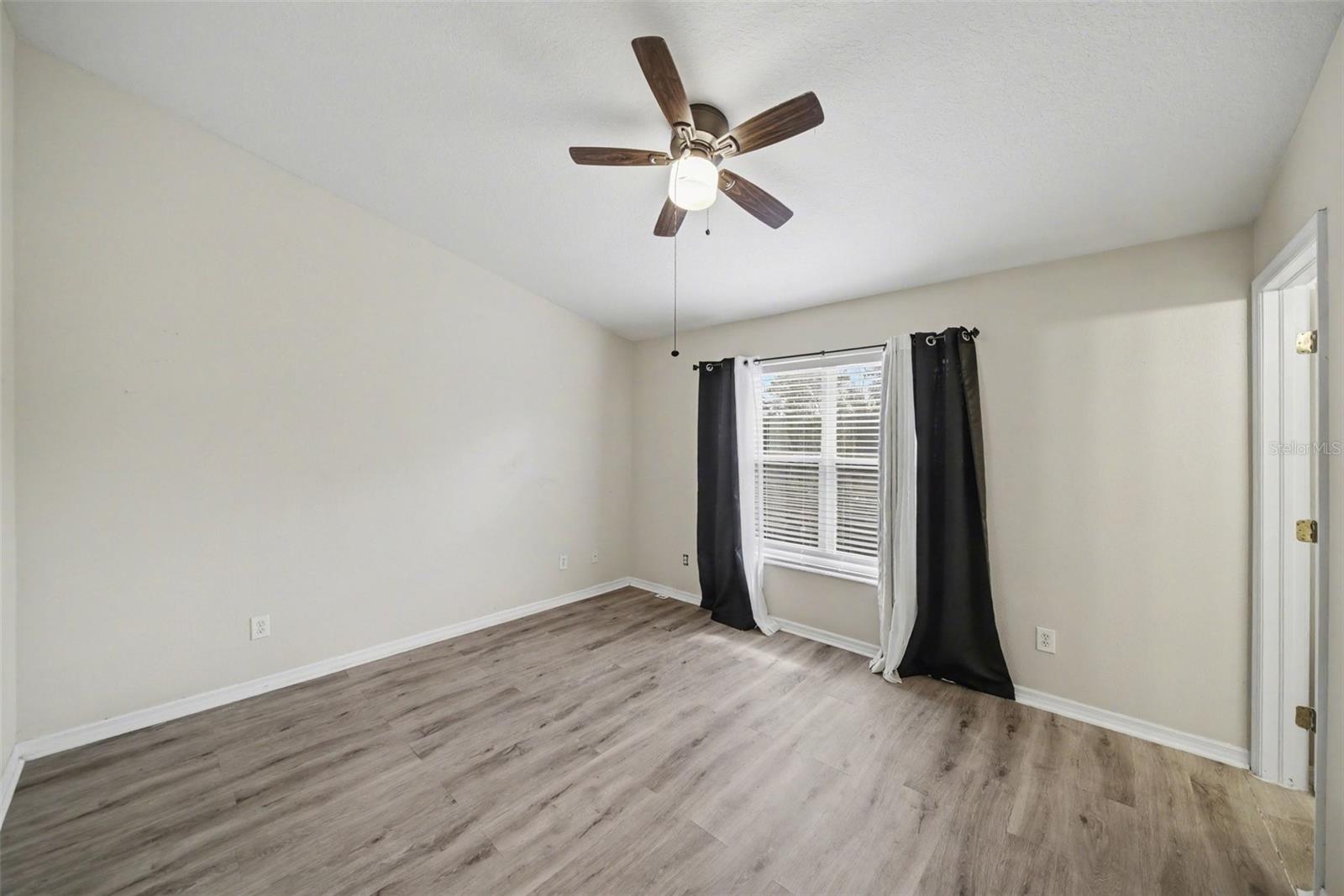 1246 Charlesworth Dr Property Photo 20