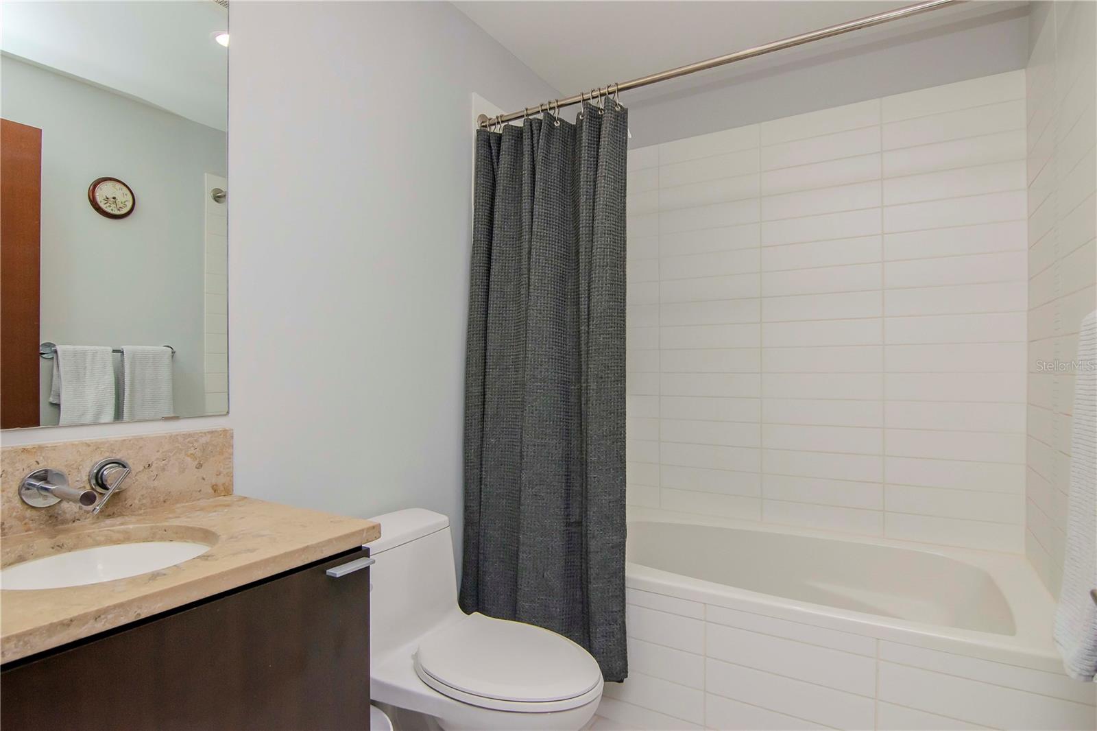 111 N 12th St #1523 Property Photo 13