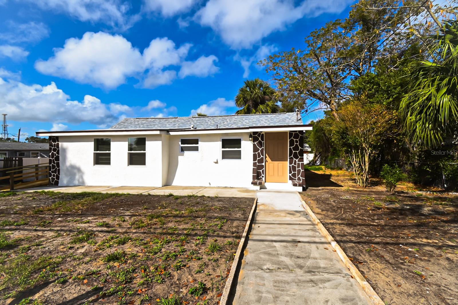 426 S Disston Ave Property Photo 3