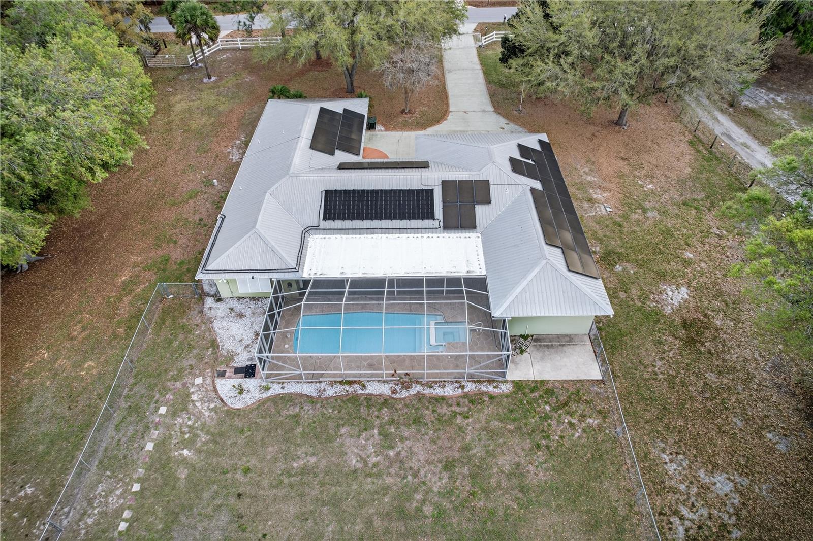 2065 Oak Beach Blvd Property Photo 3