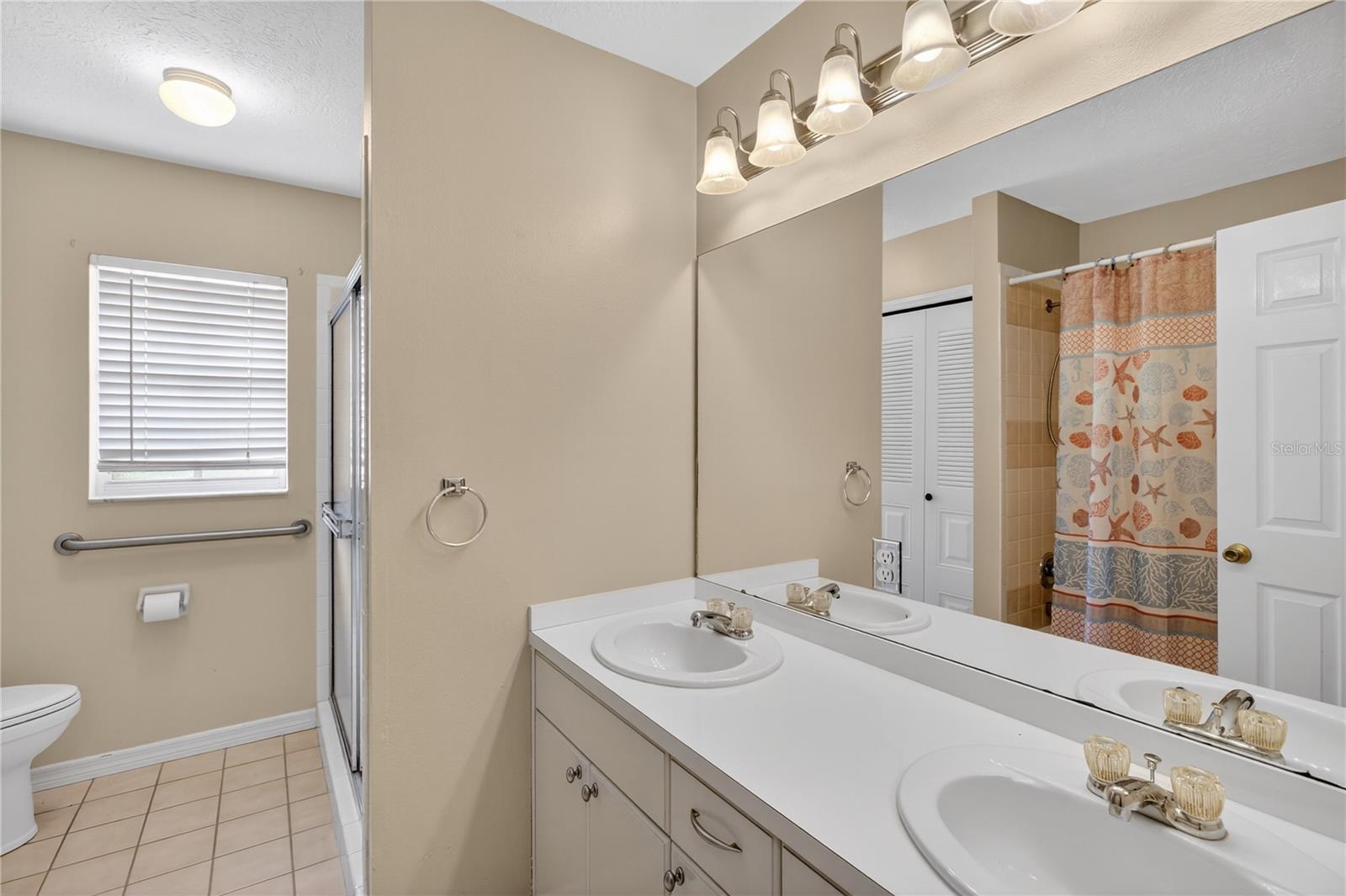 2065 Oak Beach Blvd Property Photo 15