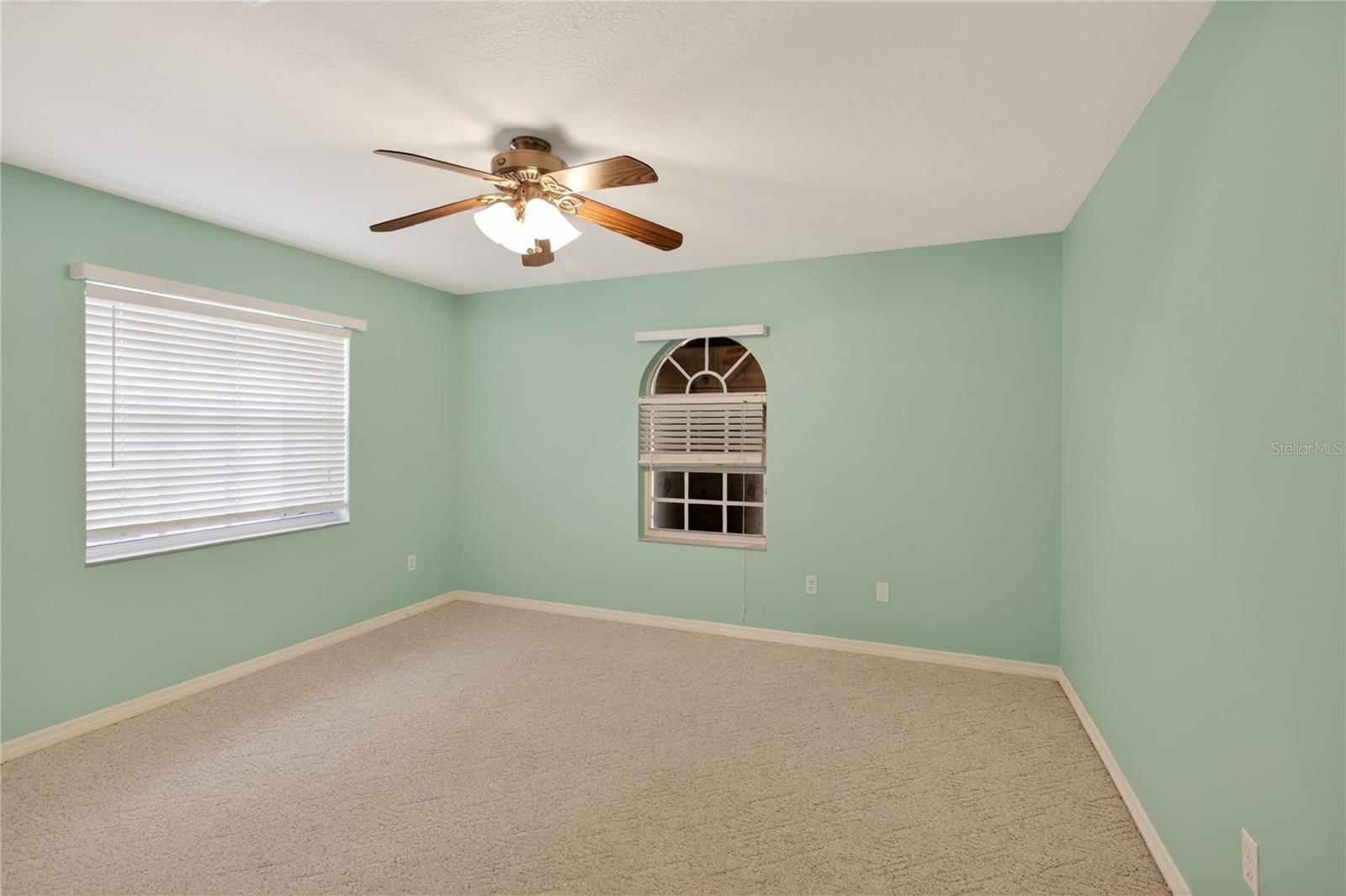2065 Oak Beach Blvd Property Photo 20