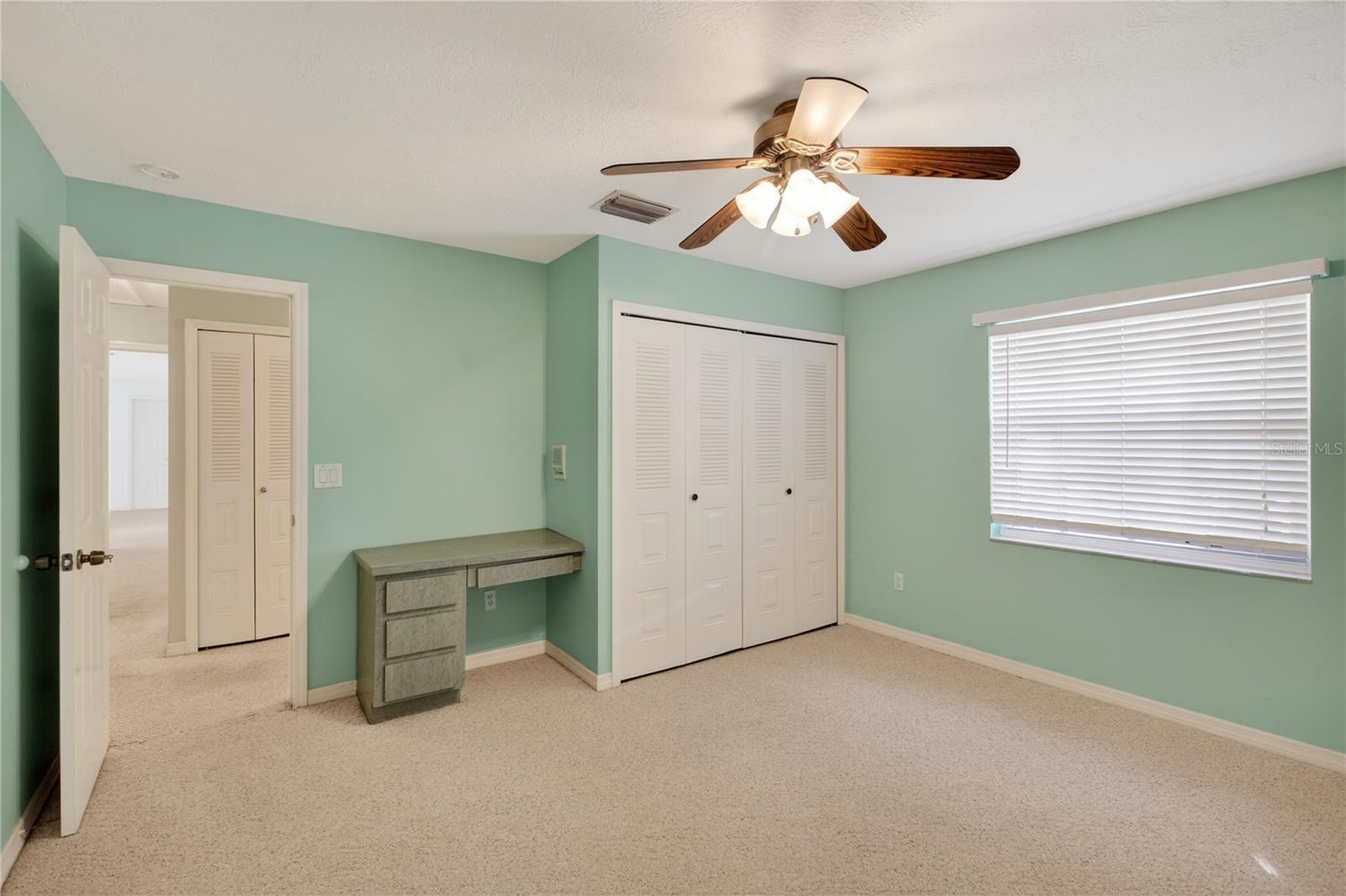 2065 Oak Beach Blvd Property Photo 21