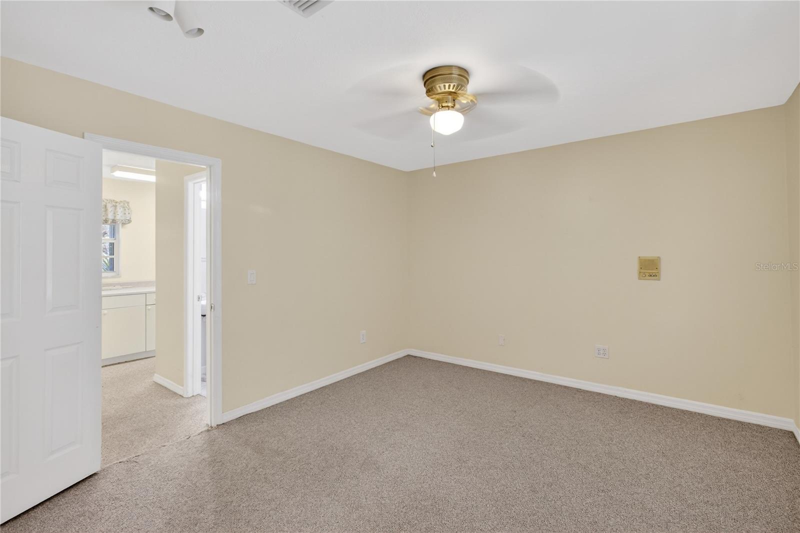 2065 Oak Beach Blvd Property Photo 25