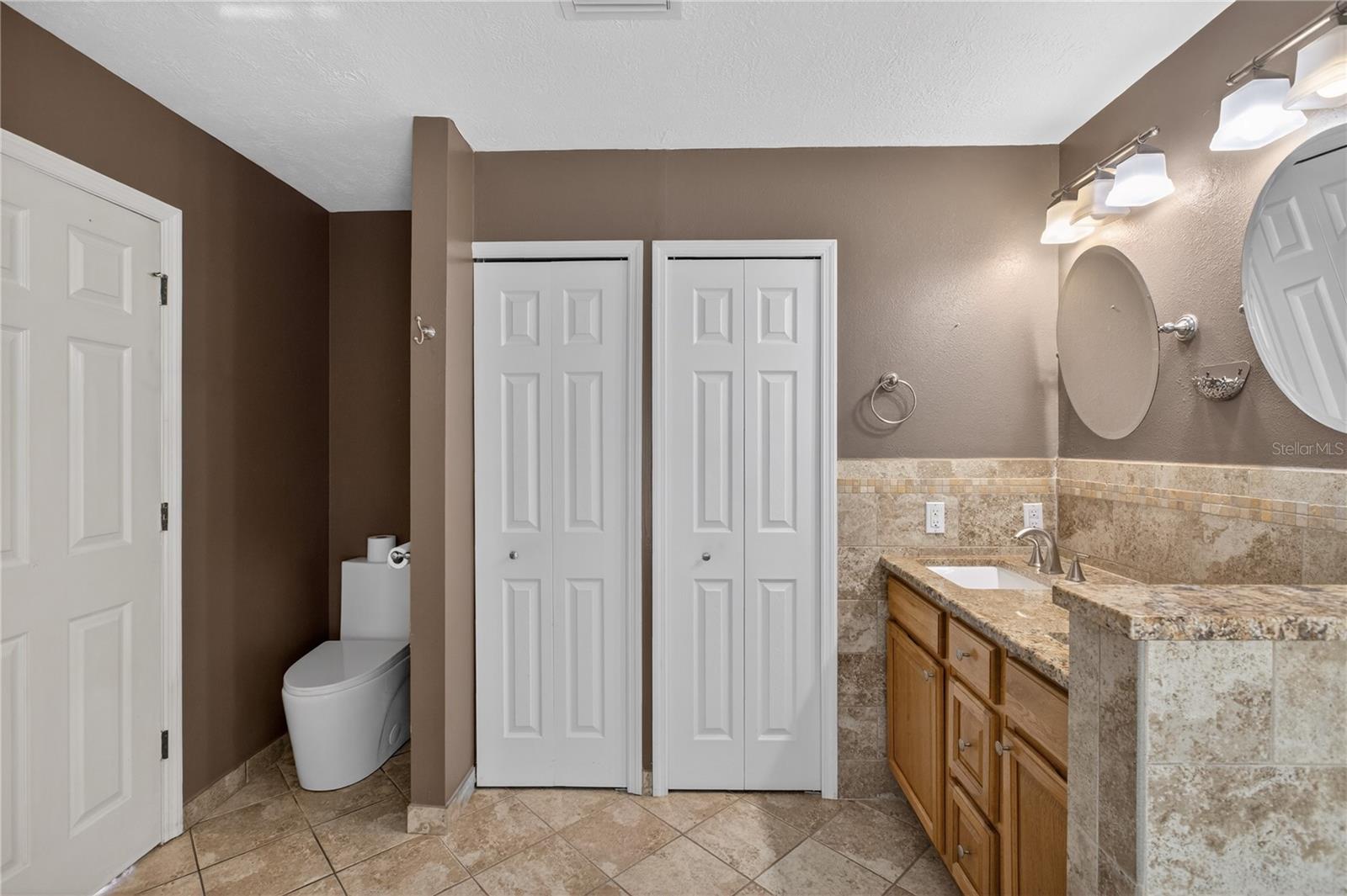 2065 Oak Beach Blvd Property Photo 29