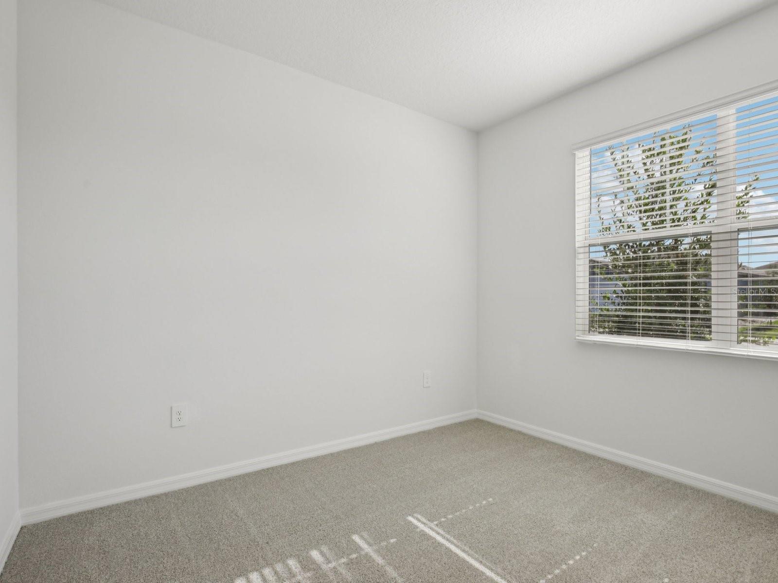 13220 Shellmore Ave Property Photo 8