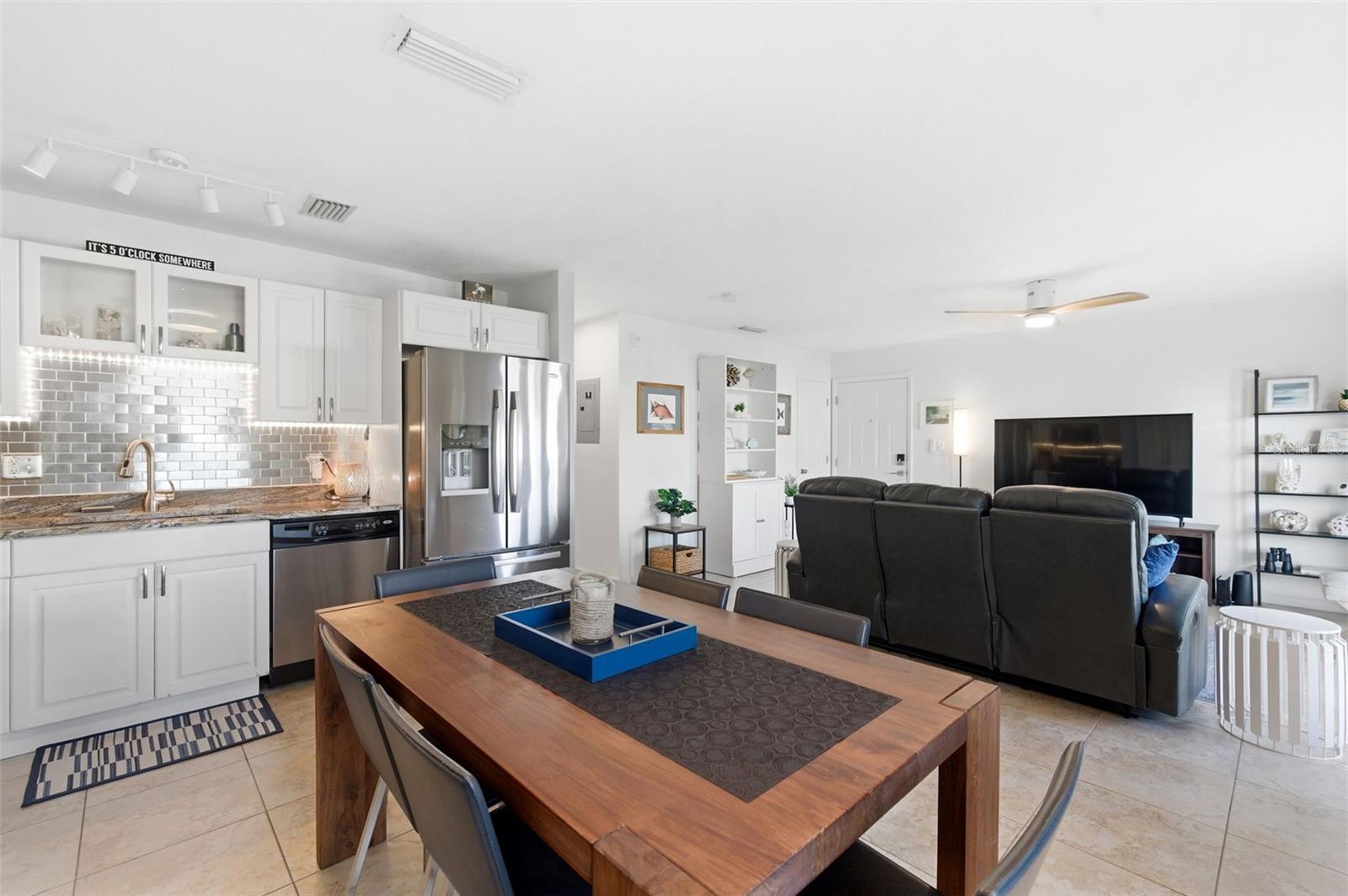 5174 Beach Dr Se #d Property Photo 11
