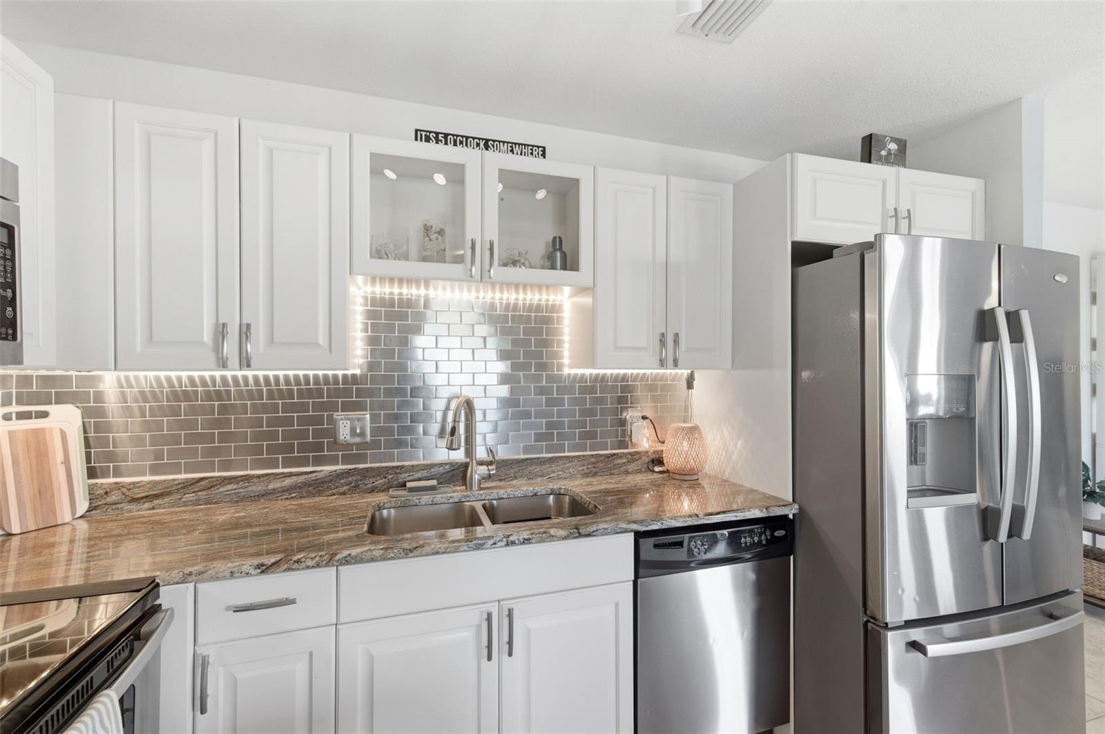5174 Beach Dr Se #d Property Photo 12