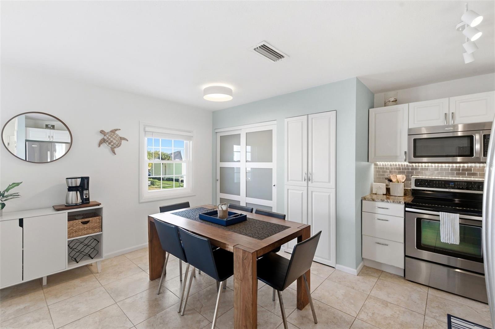 5174 Beach Dr Se #d Property Photo 13