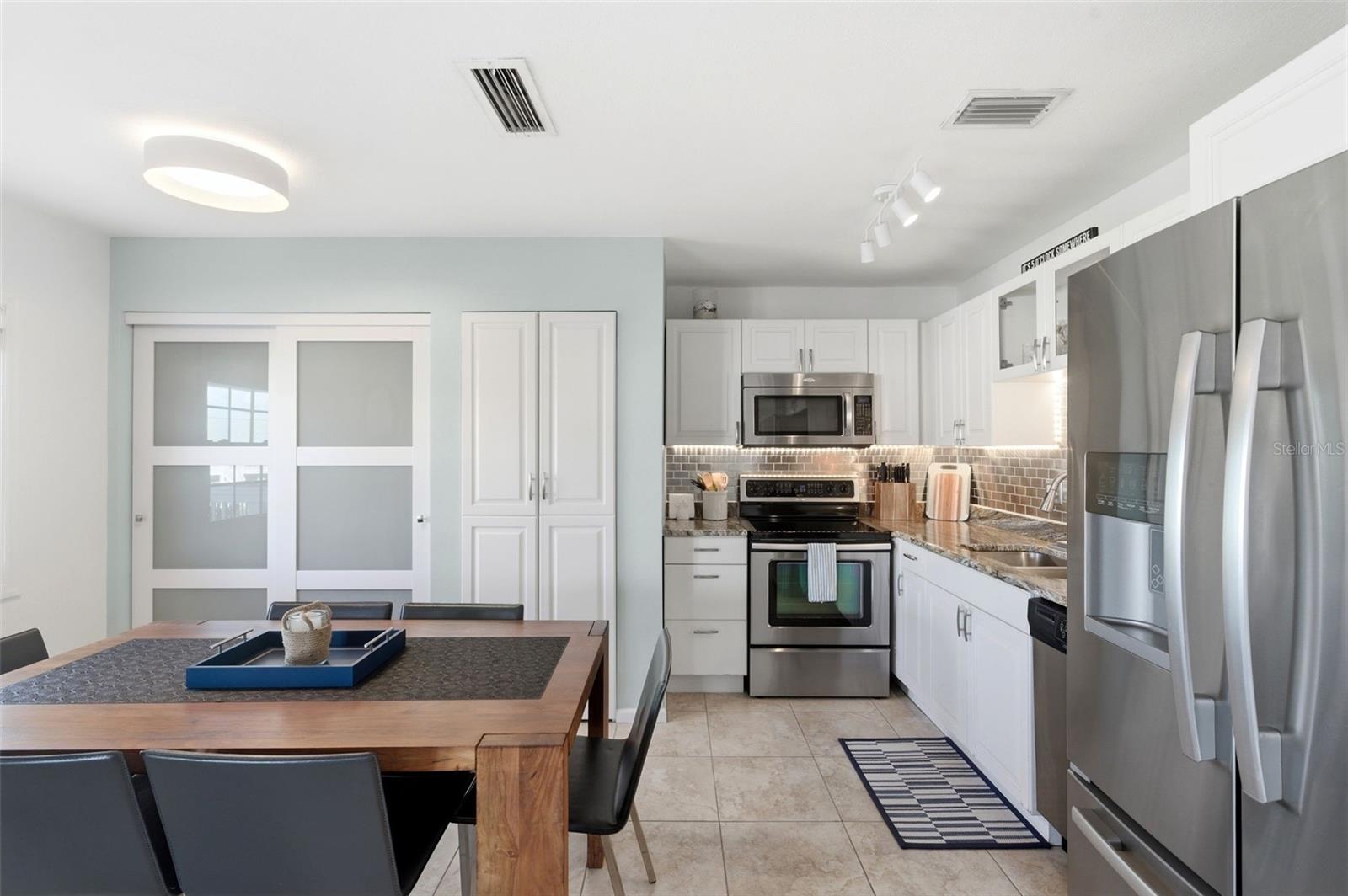 5174 Beach Dr Se #d Property Photo 14