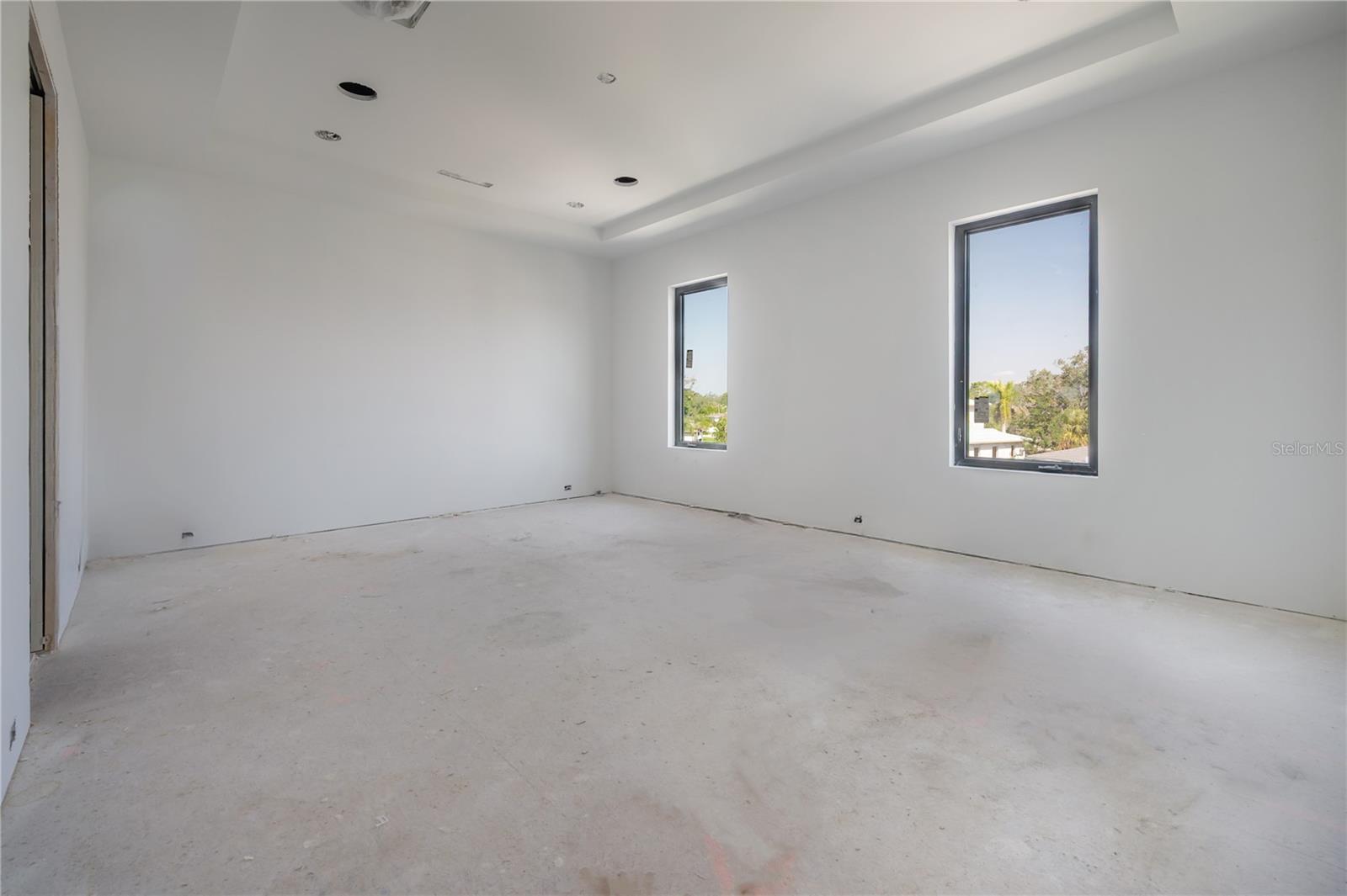 654 Geneva Pl Property Photo 23